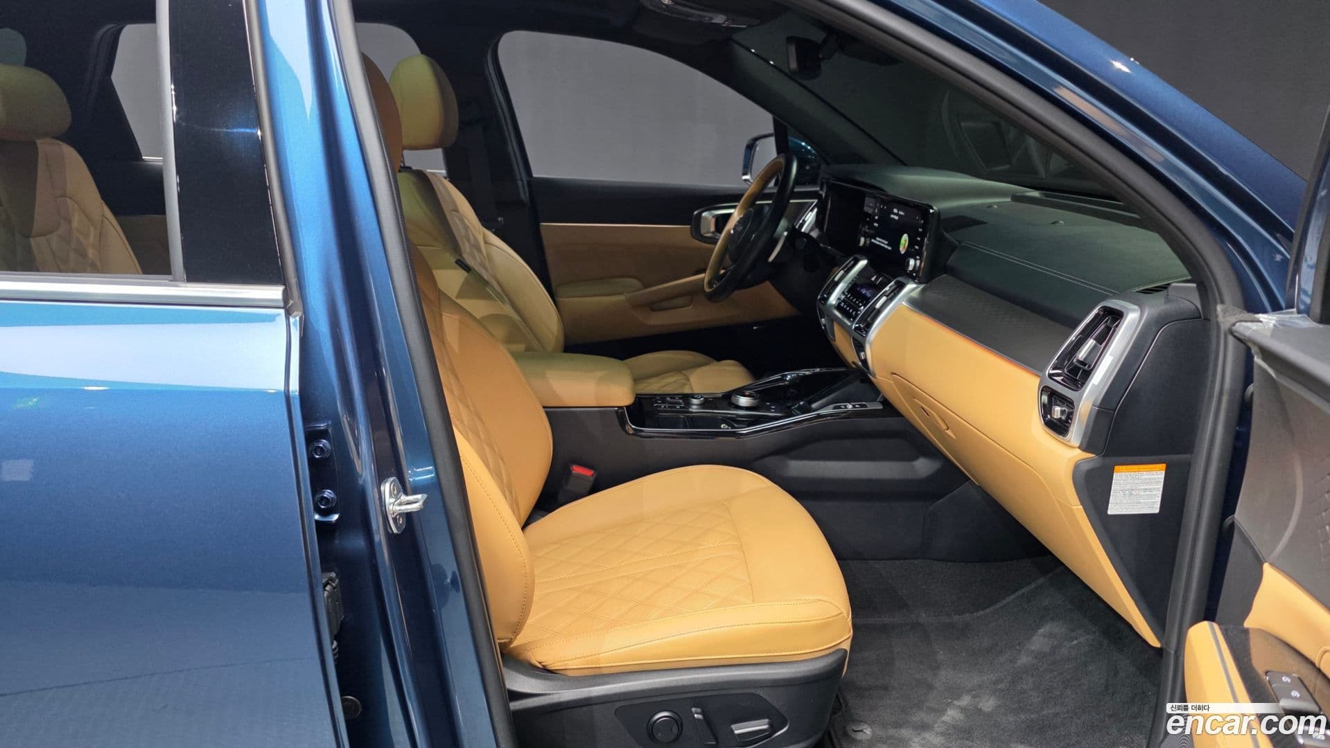 Main__Slider__Photo:Sorento Kia 2021.10-10