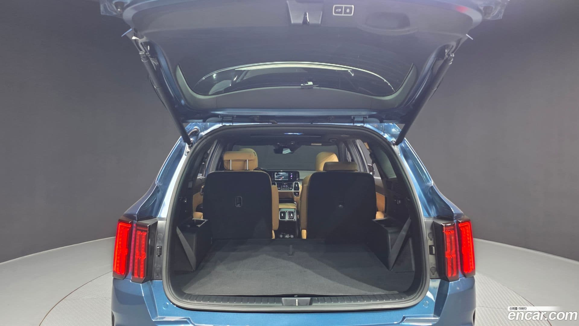 Main__Slider__Photo:Sorento Kia 2021.10-19