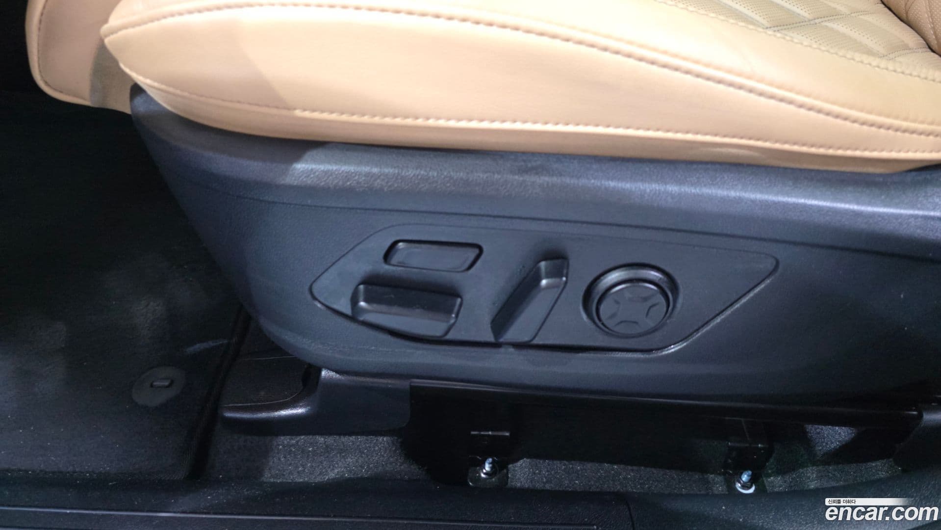 Main__Slider__Photo:Sorento Kia 2021.10-33
