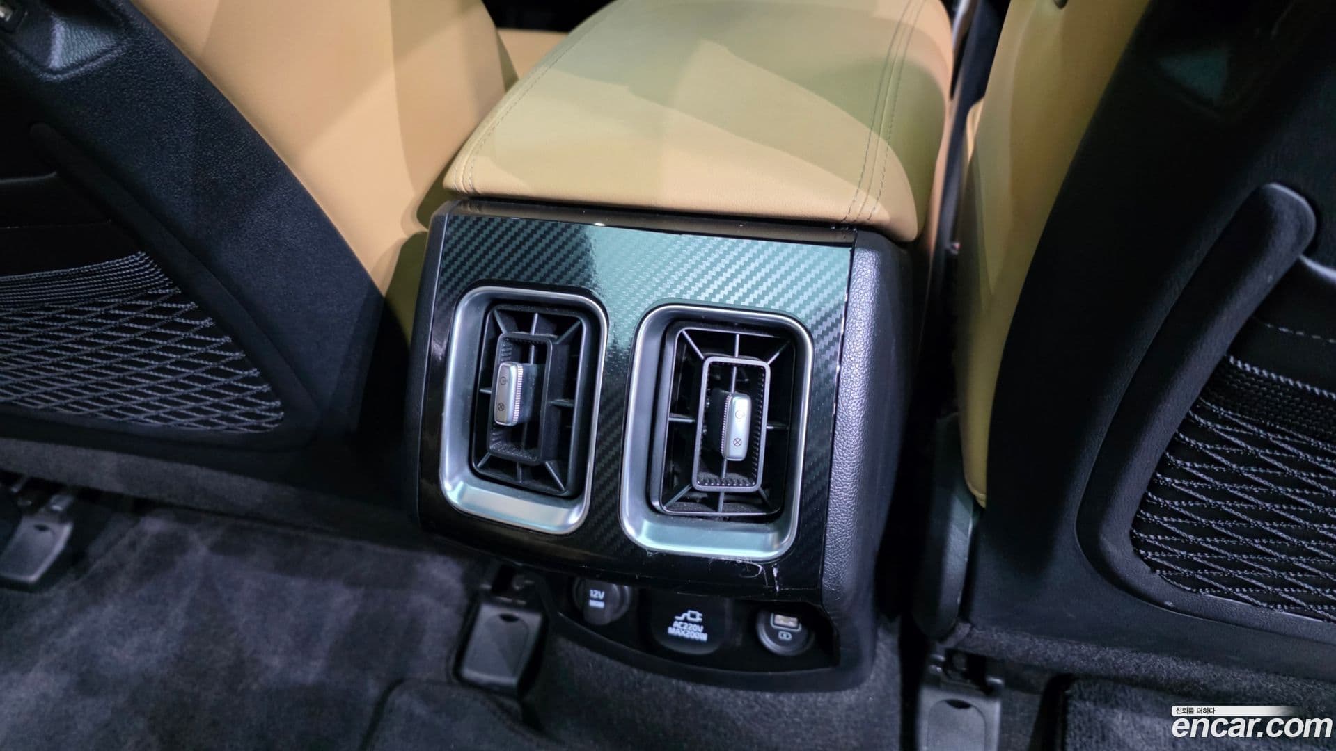 Main__Slider__Photo:Sorento Kia 2021.10-38
