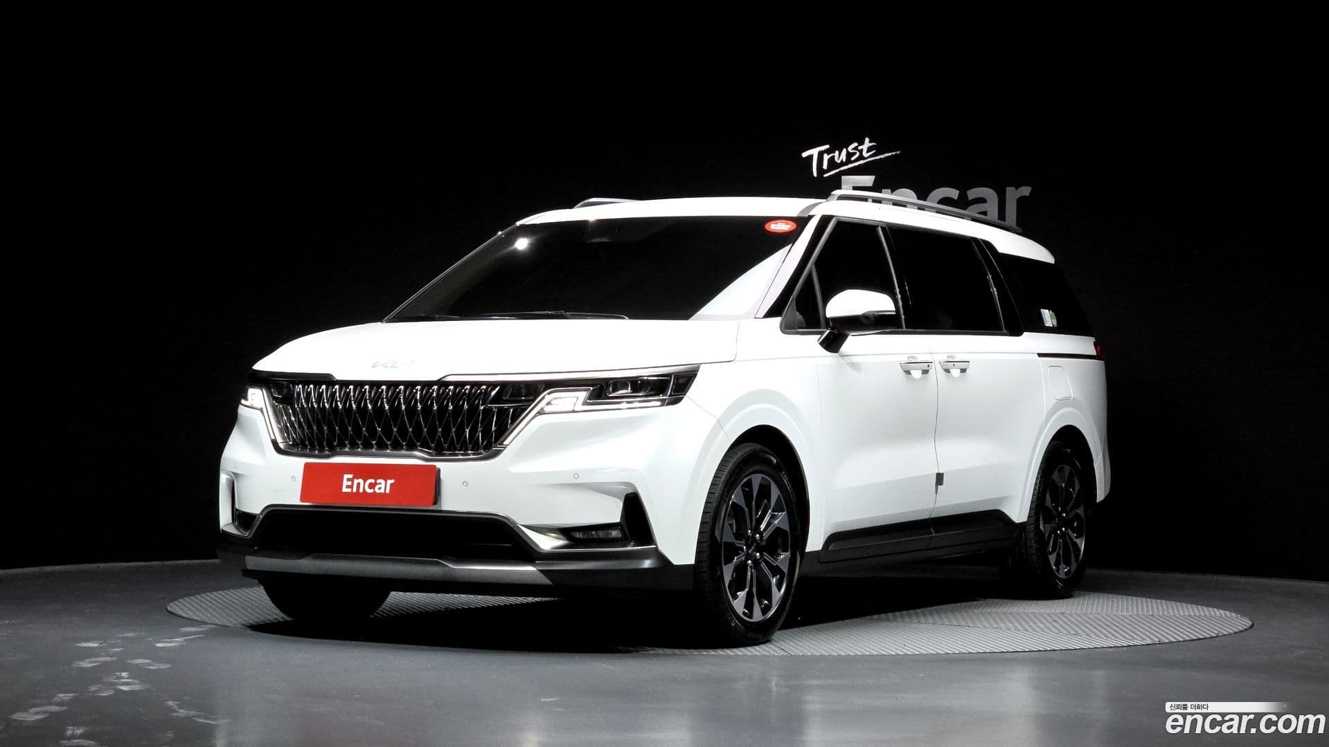Main__Slider__Photo:Canival Kia 2023.6-0