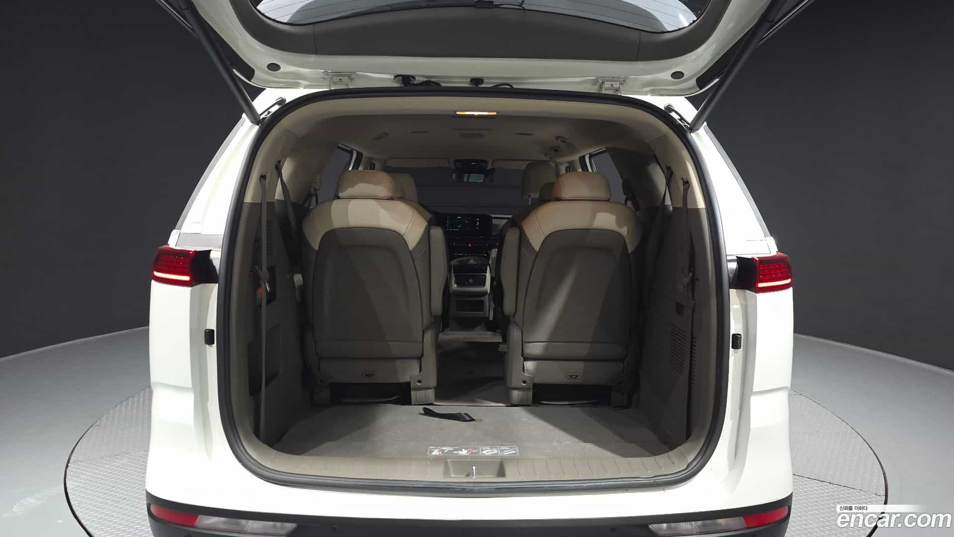 Canival Kia 2023.6-OPTION-024