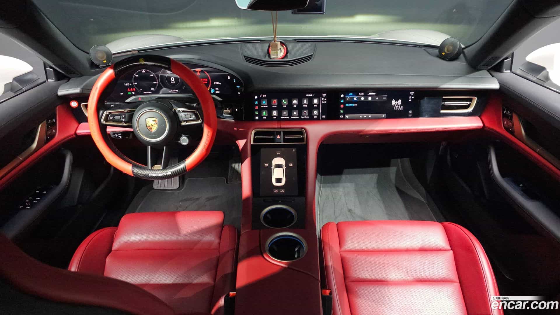 Taycan Porsche 2021.0-INNER-007