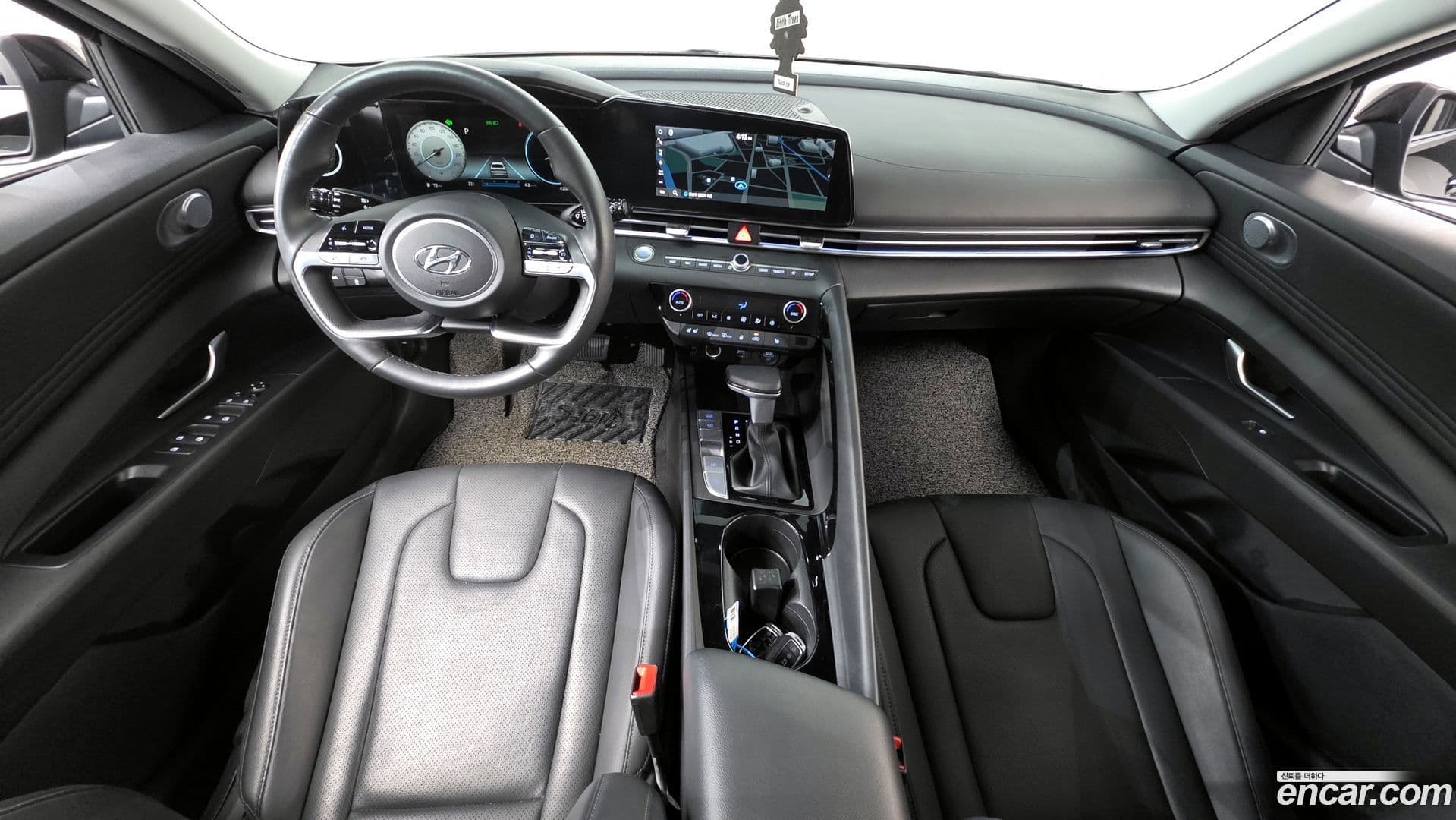 Main__Slider__Photo:AVANTE Hyundai 2020.5-6