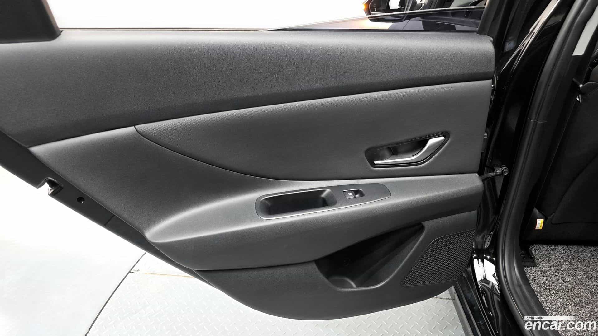 AVANTE Hyundai 2020.5-INNER-035