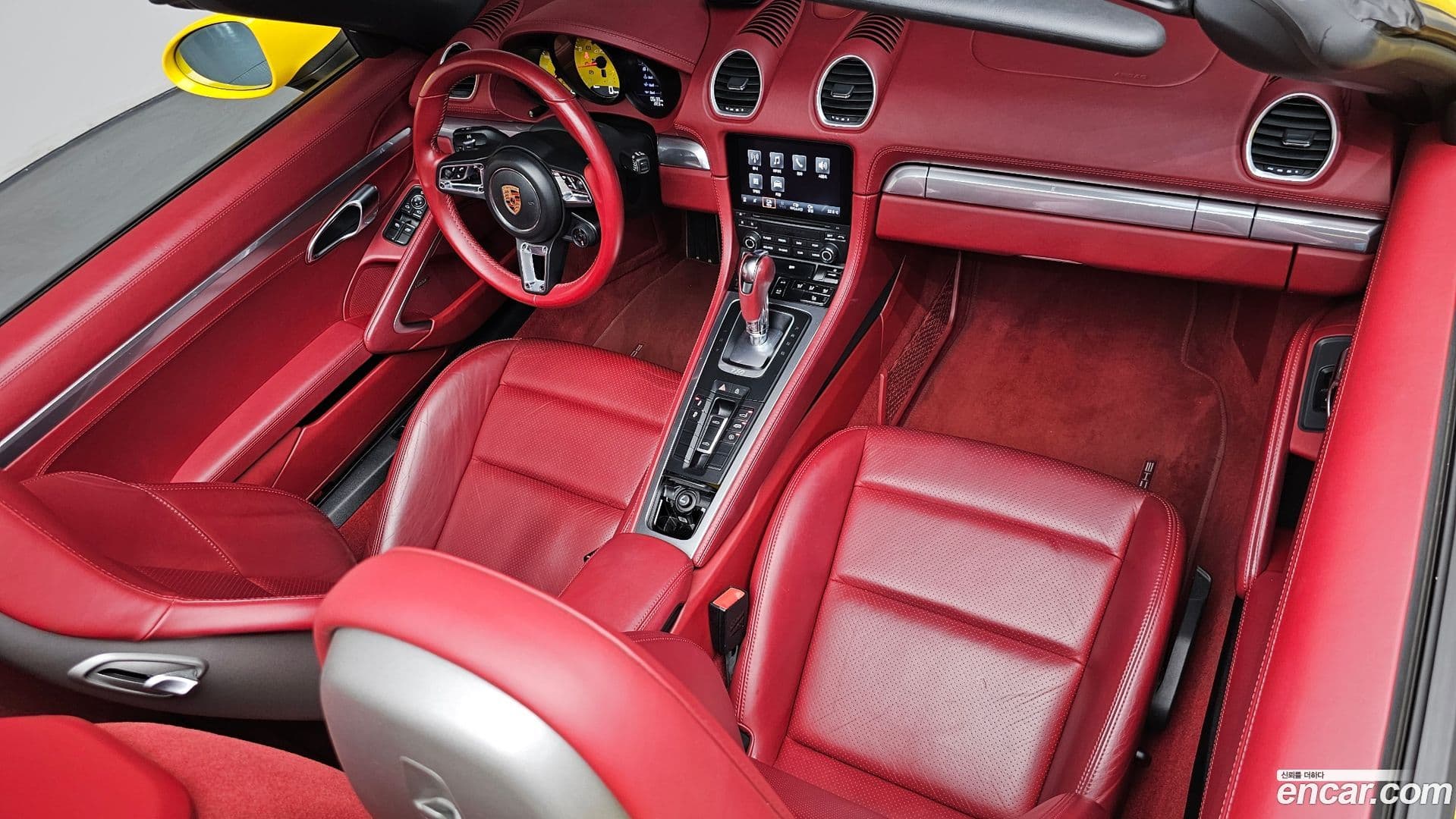 Main__Slider__Photo:718 Porsche 2019.7-6