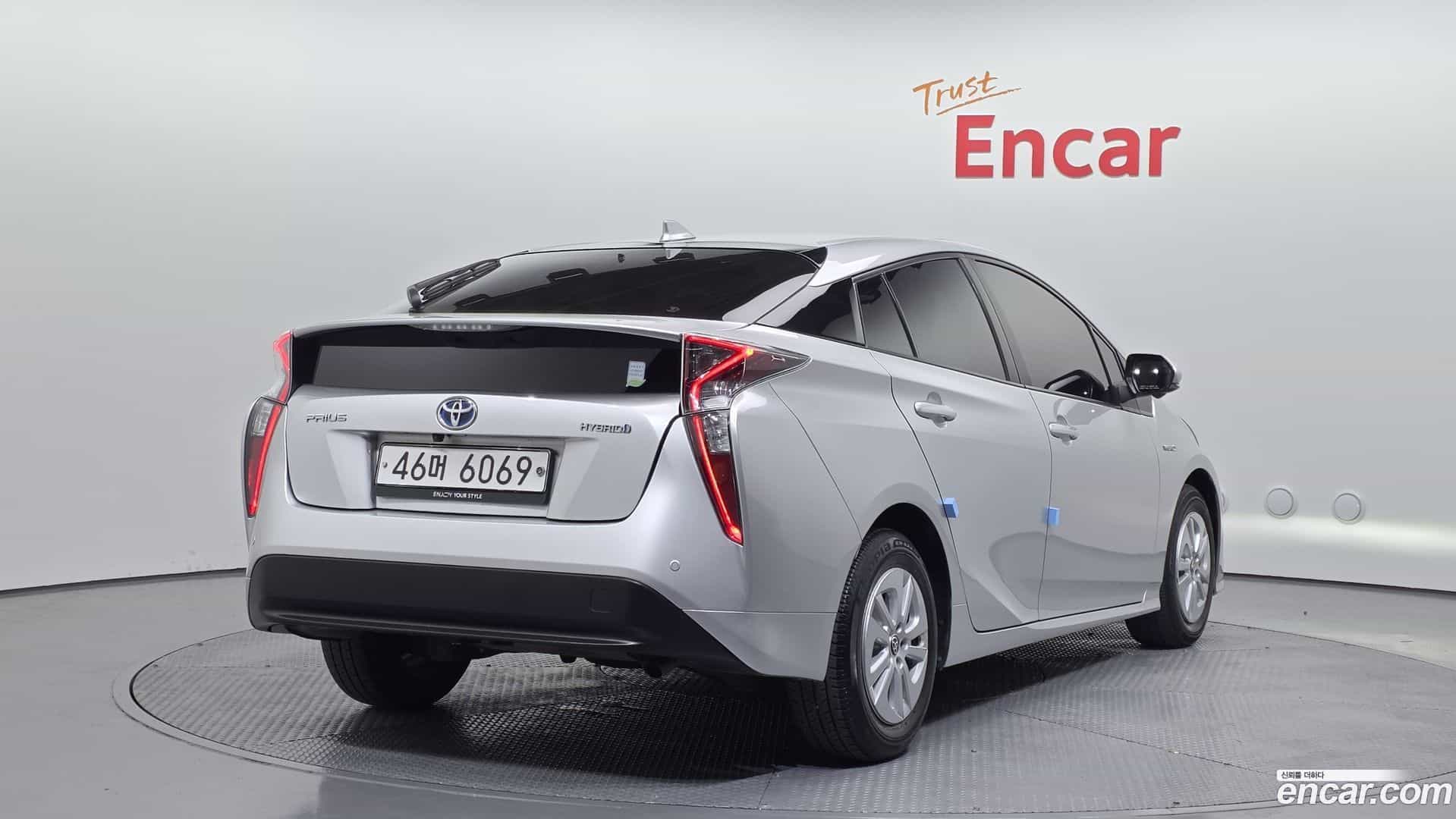 Prius Toyota 2018.6-OUTER-002
