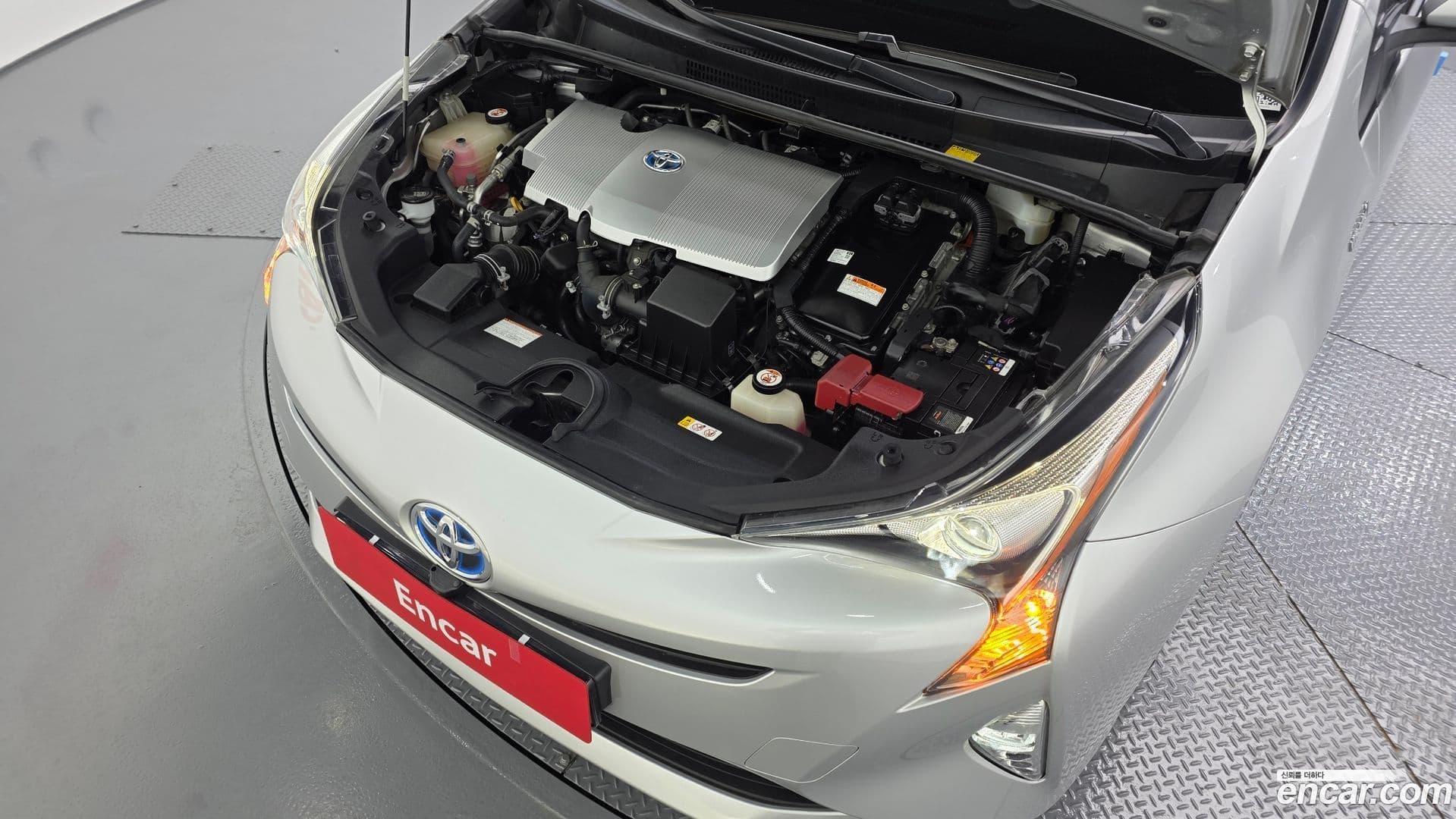 Main__Slider__Photo:Prius Toyota 2018.6-5