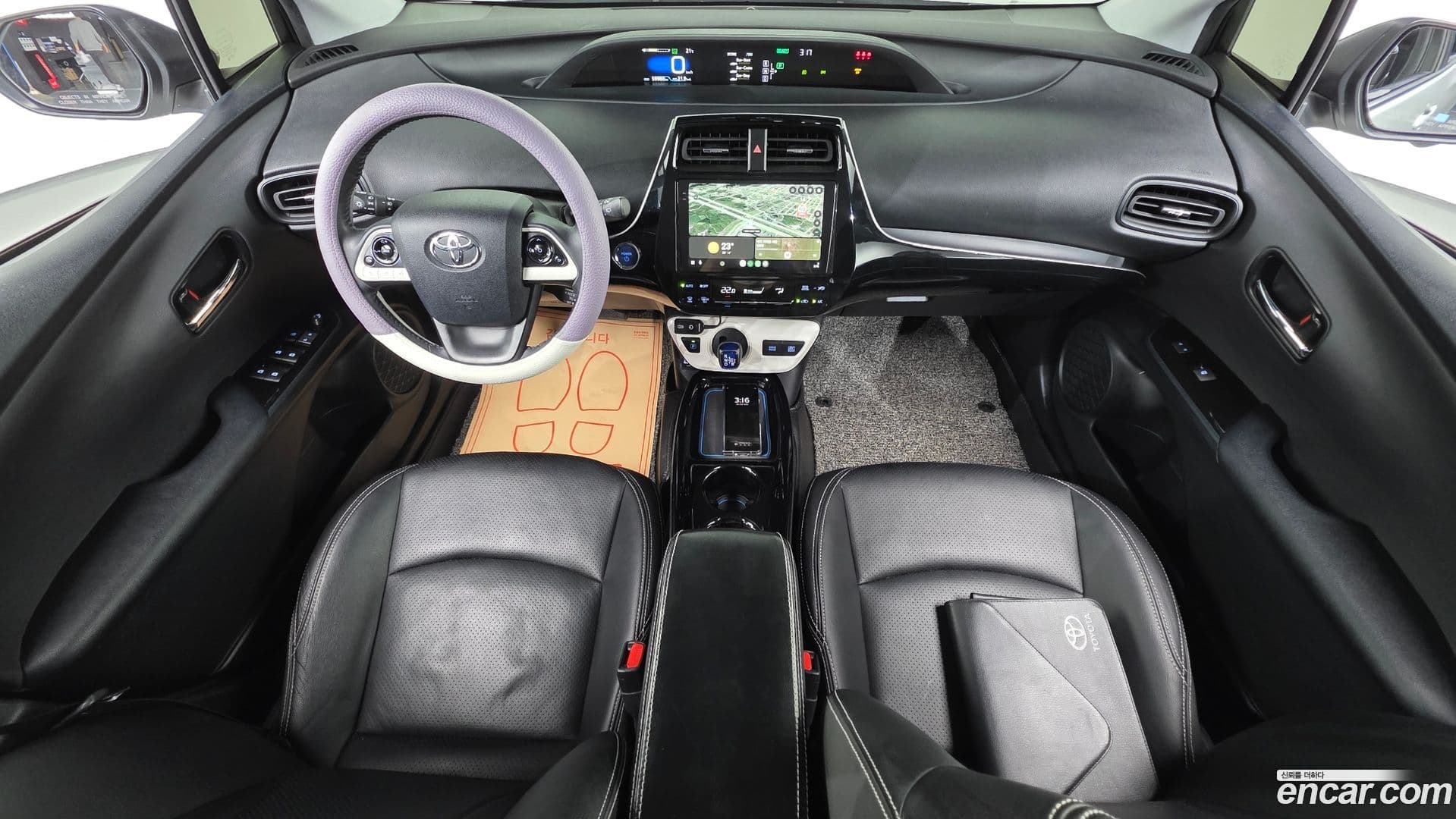 Main__Slider__Photo:Prius Toyota 2018.6-6