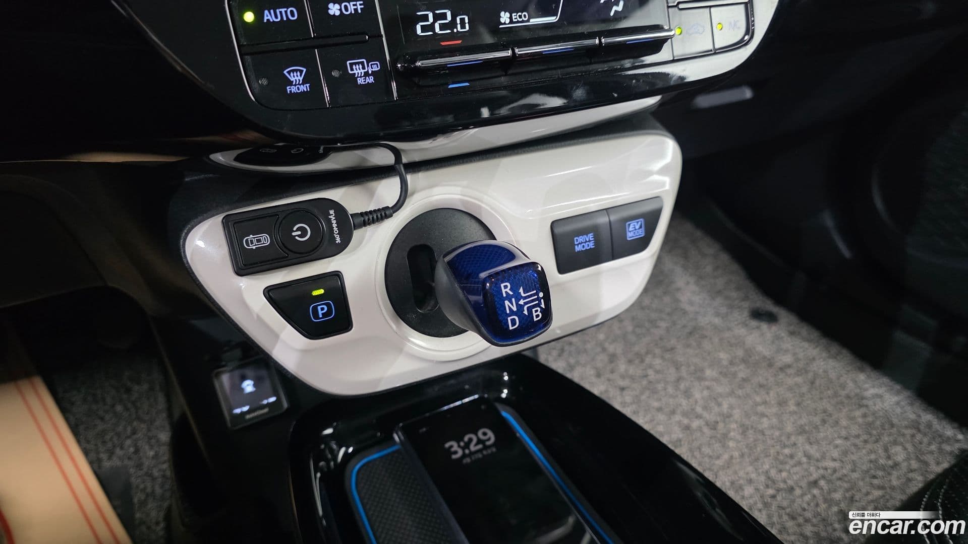 Main__Slider__Photo:Prius Toyota 2018.6-8