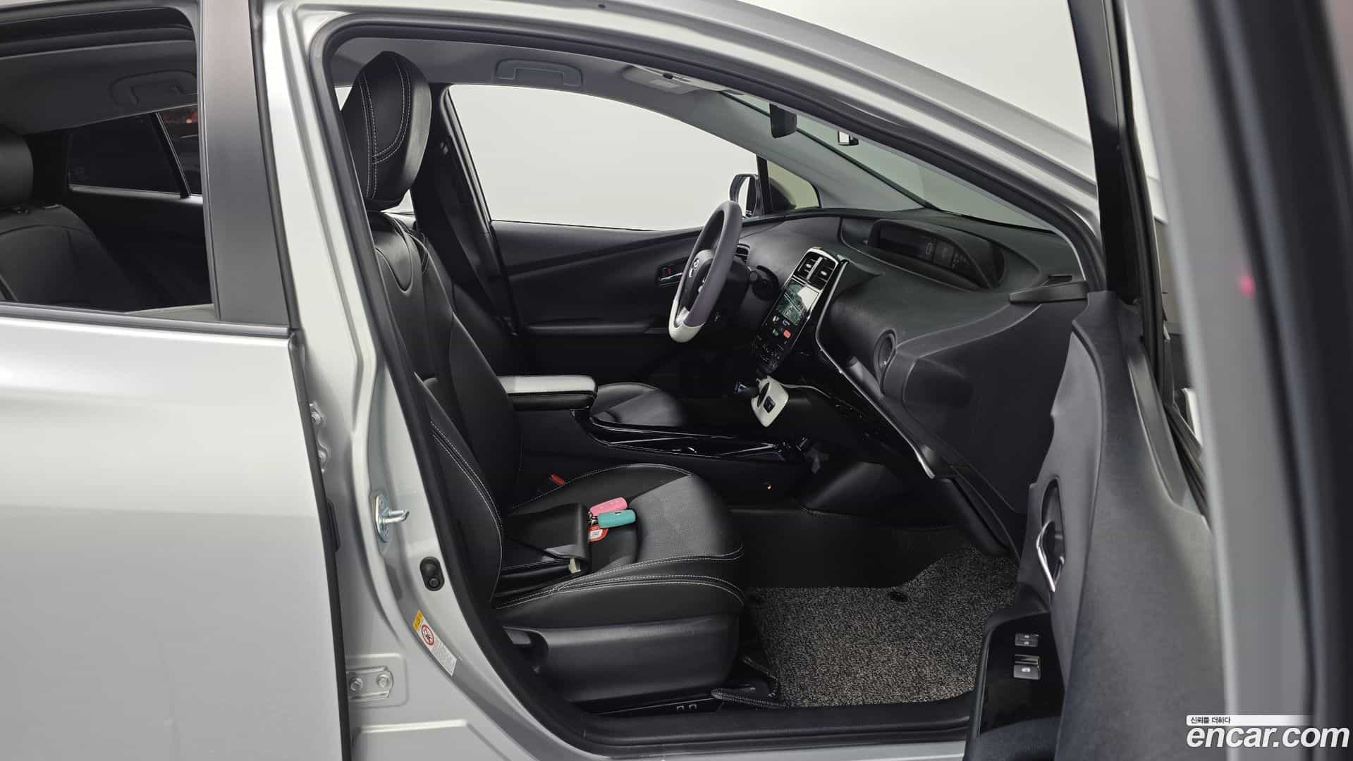 Prius Toyota 2018.6-INNER-036