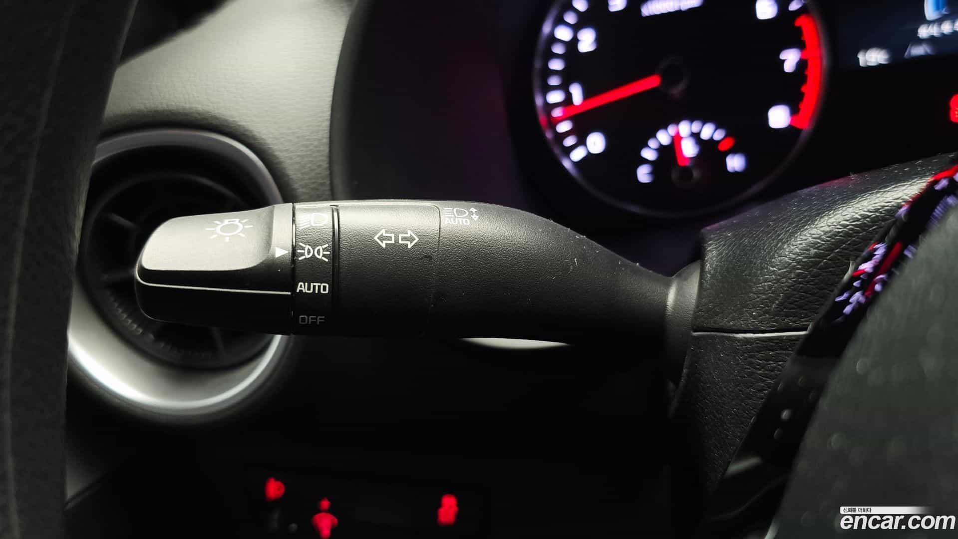 K3 Kia 2023.1-OPTION-043