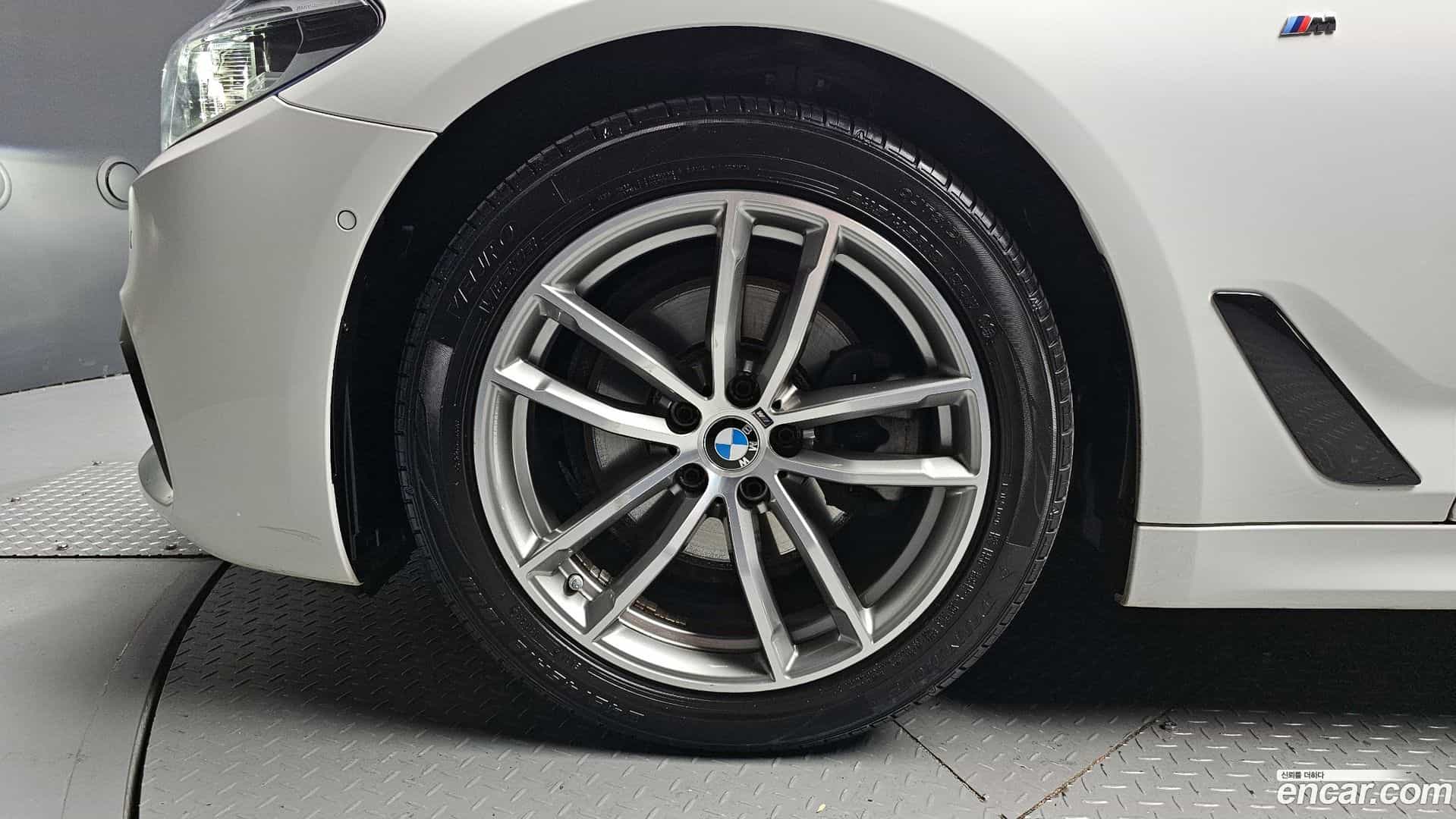 5-Series BMW 2017.8-OUTER-005