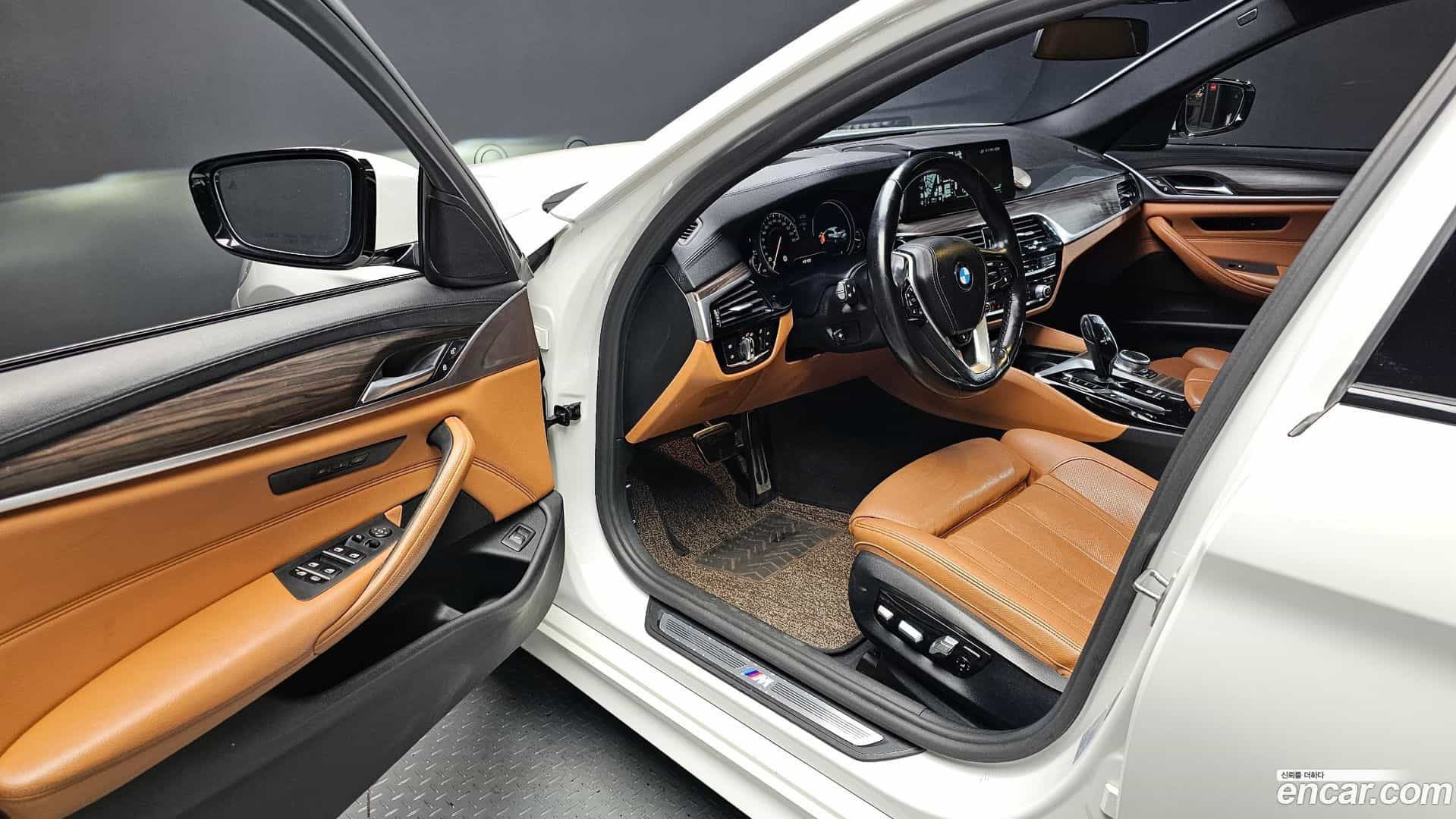 5-Series BMW 2017.8-INNER-010