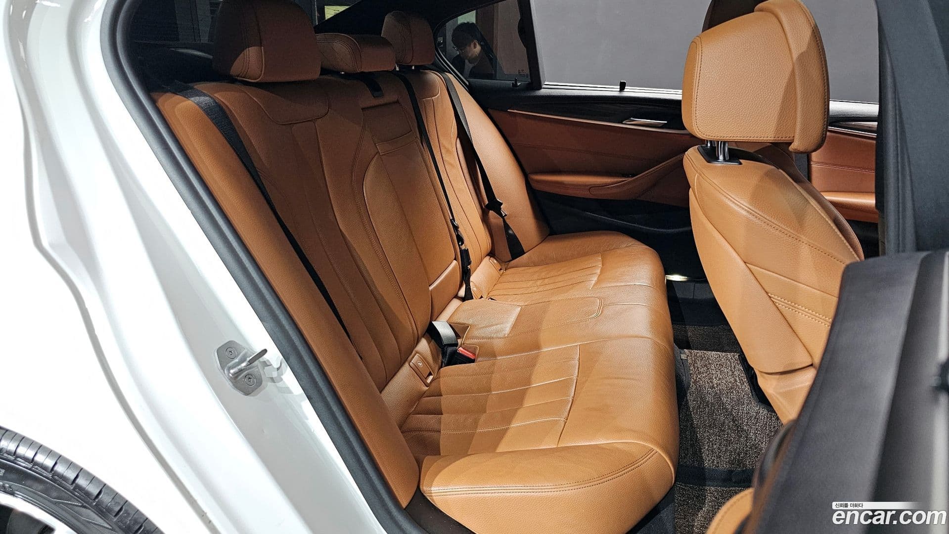 Main__Slider__Photo:5-Series BMW 2017.8-10