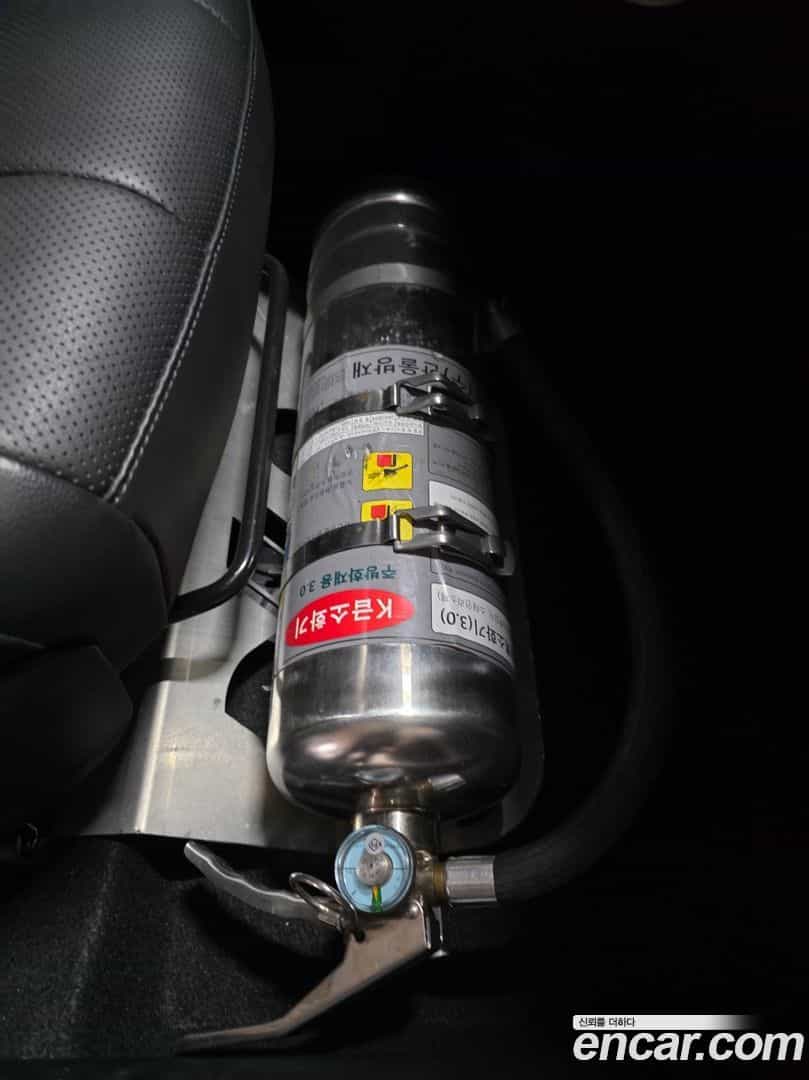 AVANTE Hyundai 2023.11-OPTION-016