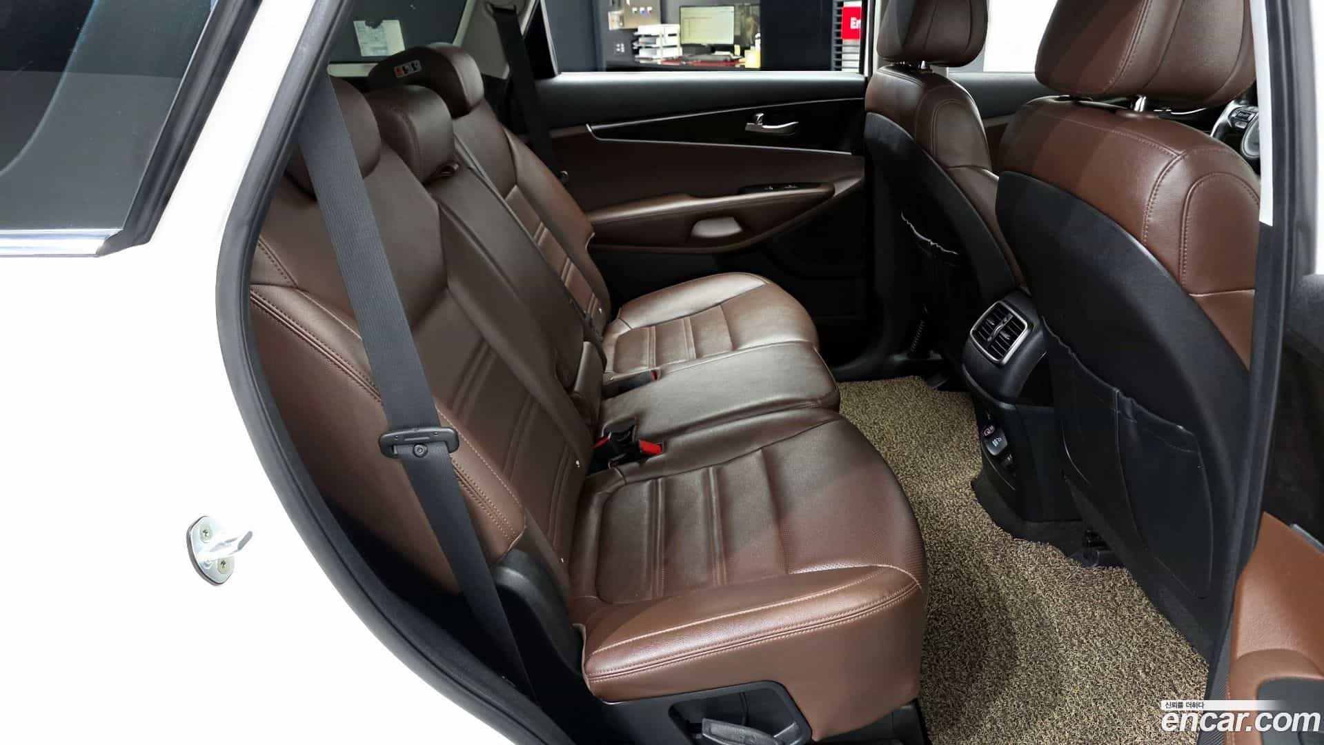 Sorento Kia 2016.2-OPTION-016