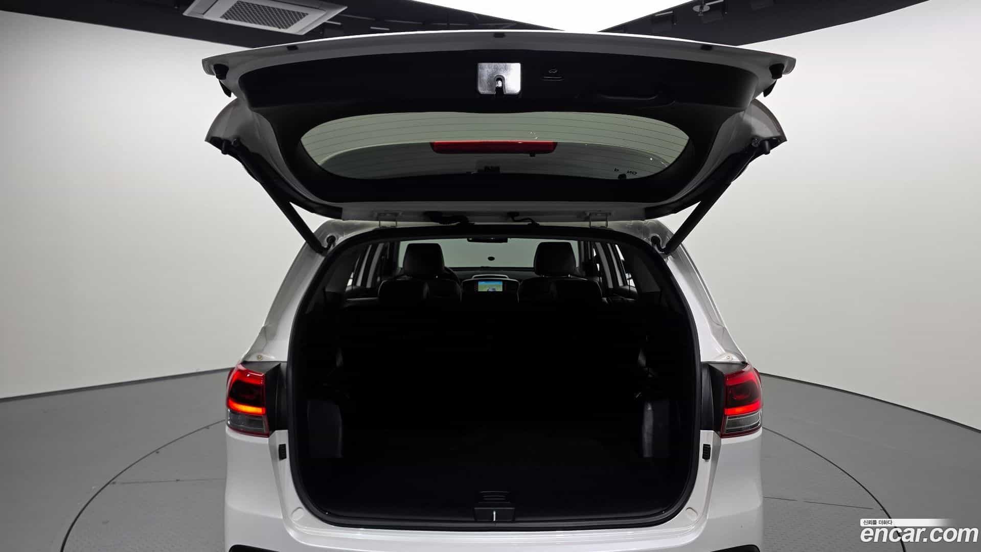 Sorento Kia 2016.2-OPTION-024