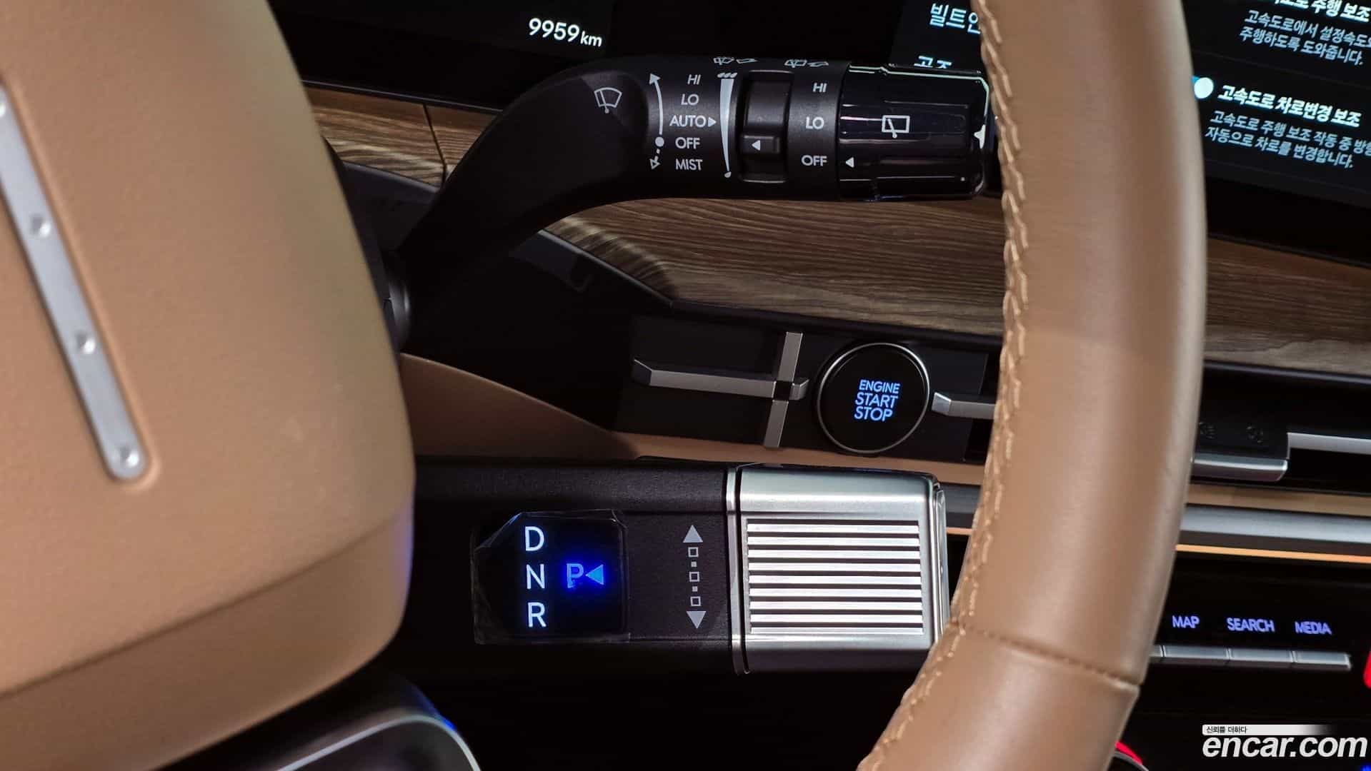 Santafe Hyundai 2025.1-INNER-009