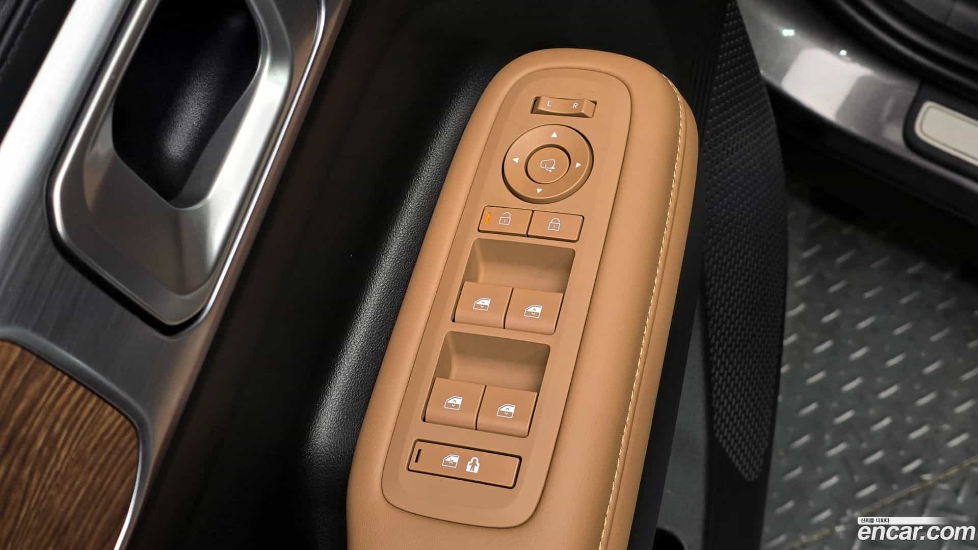 Santafe Hyundai 2025.1-INNER-036