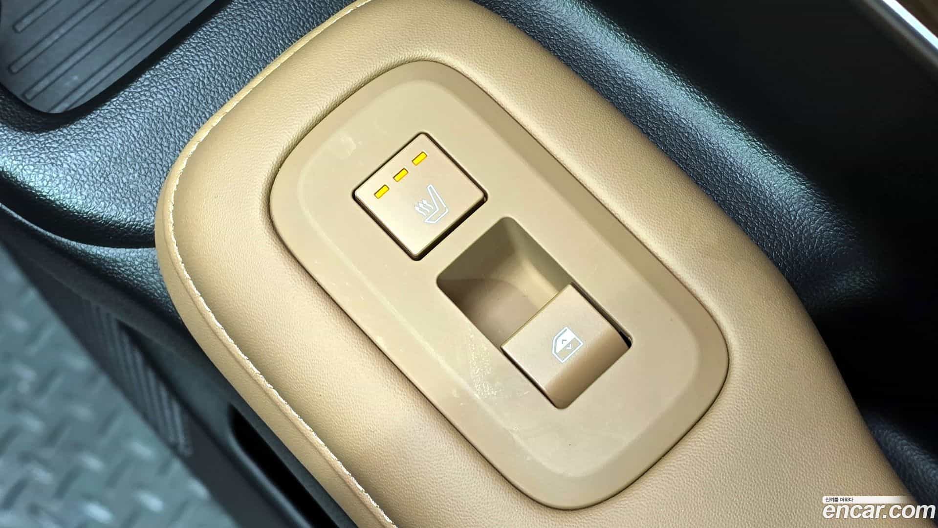 Santafe Hyundai 2025.1-OPTION-041
