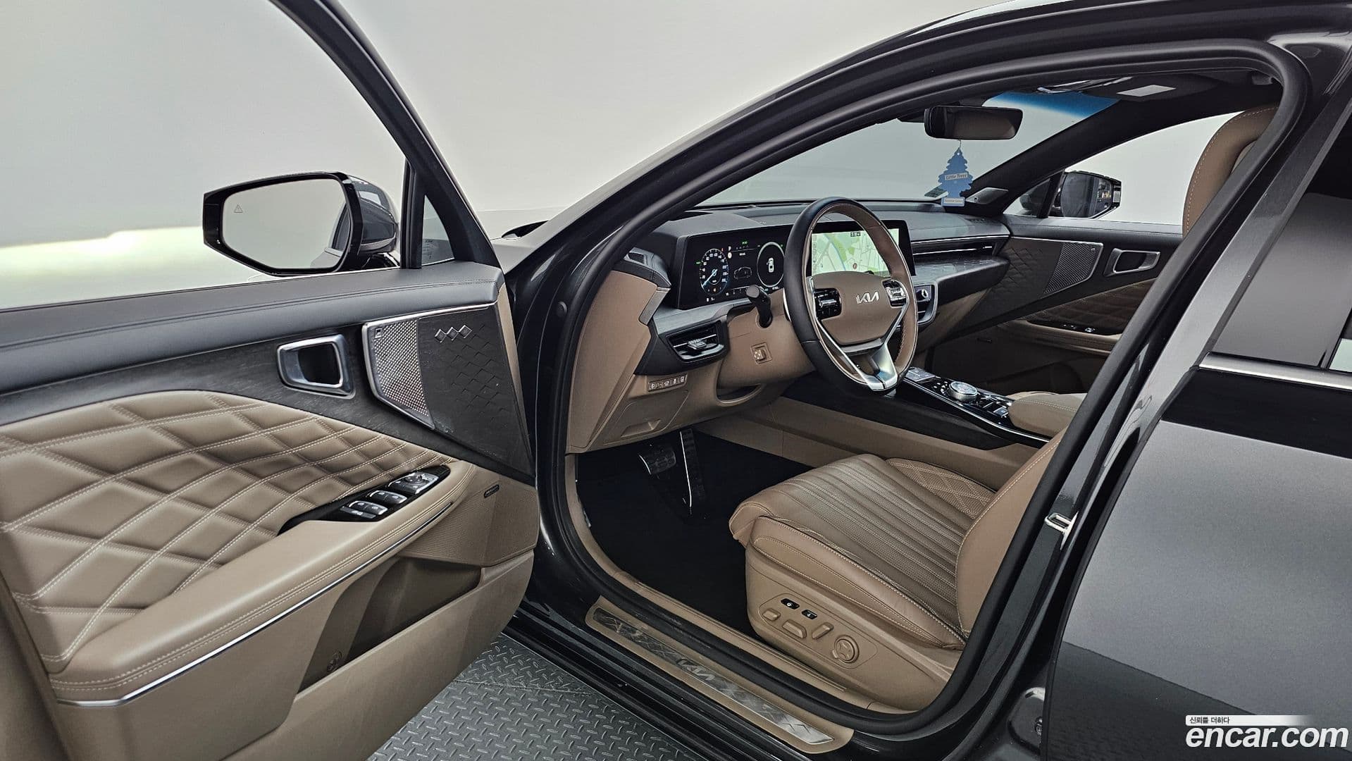 Main__Slider__Photo:K8 Kia 2022.7-9