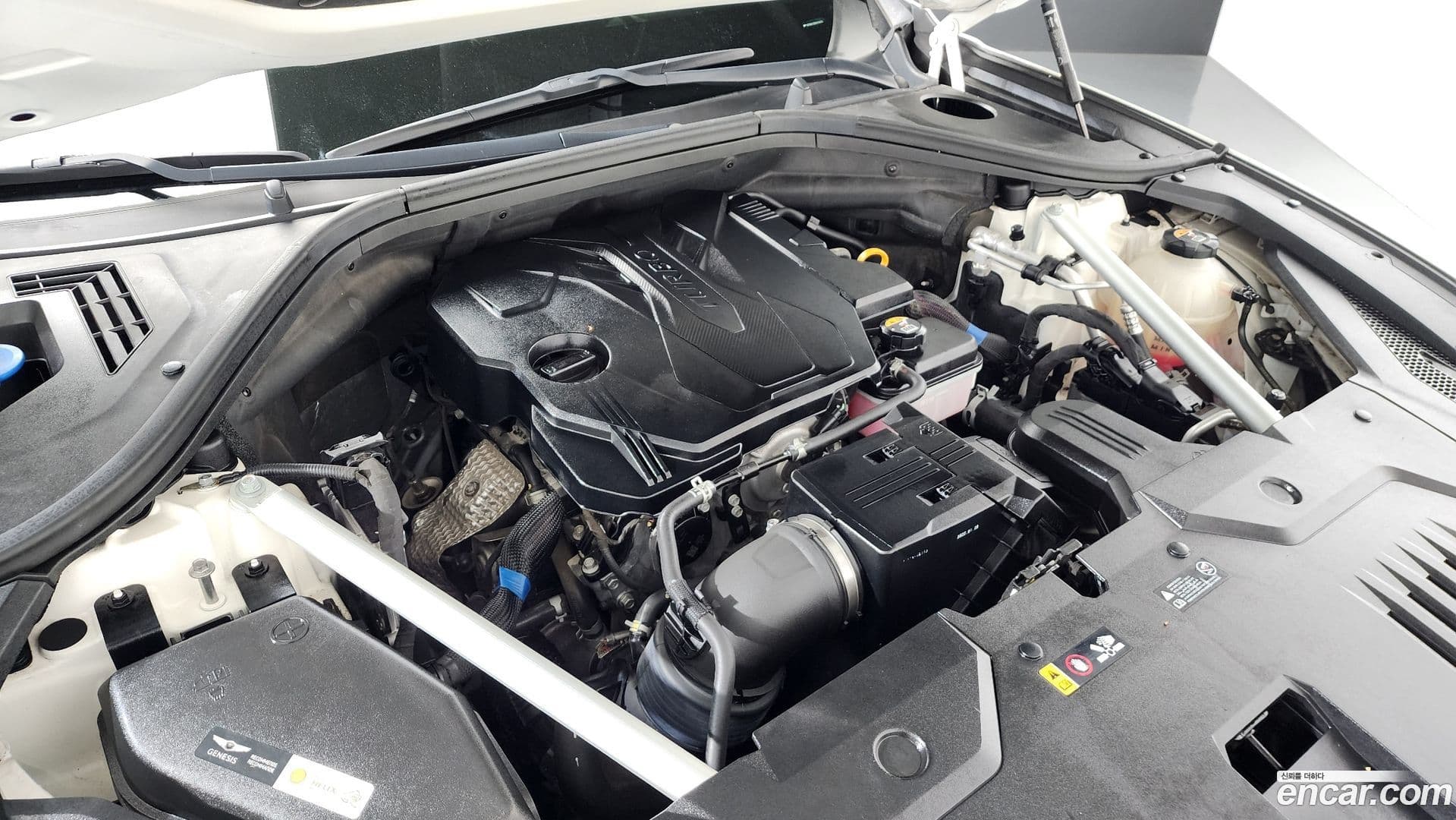 Main__Slider__Photo:GV70 Genesis 2022.2-5