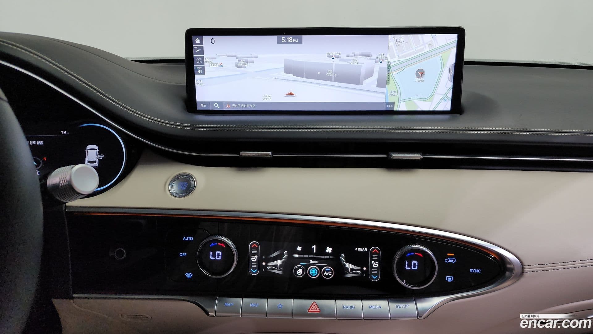 Main__Slider__Photo:GV70 Genesis 2022.2-12