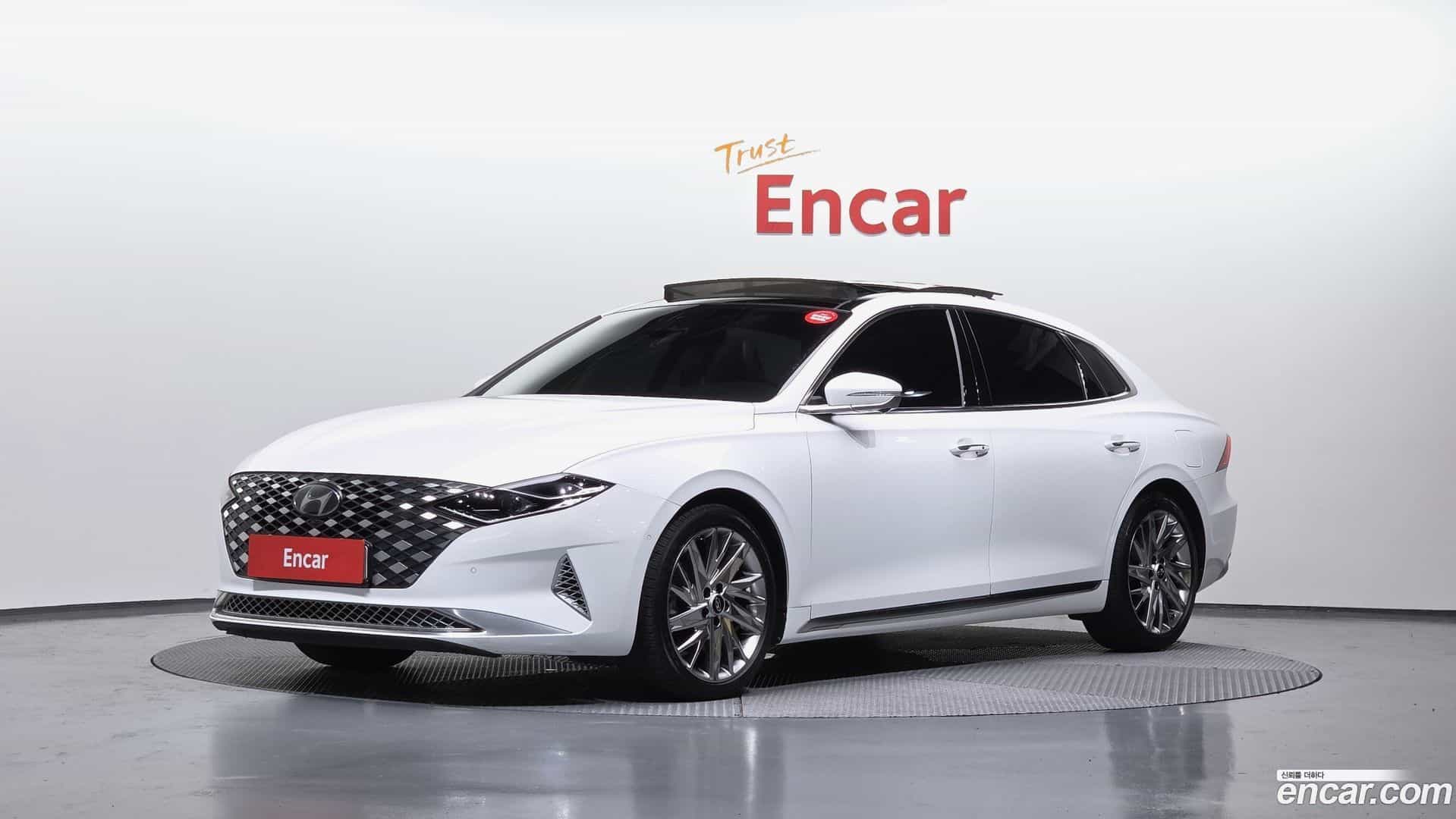 Grandeur Hyundai 2022.2-OUTER-001