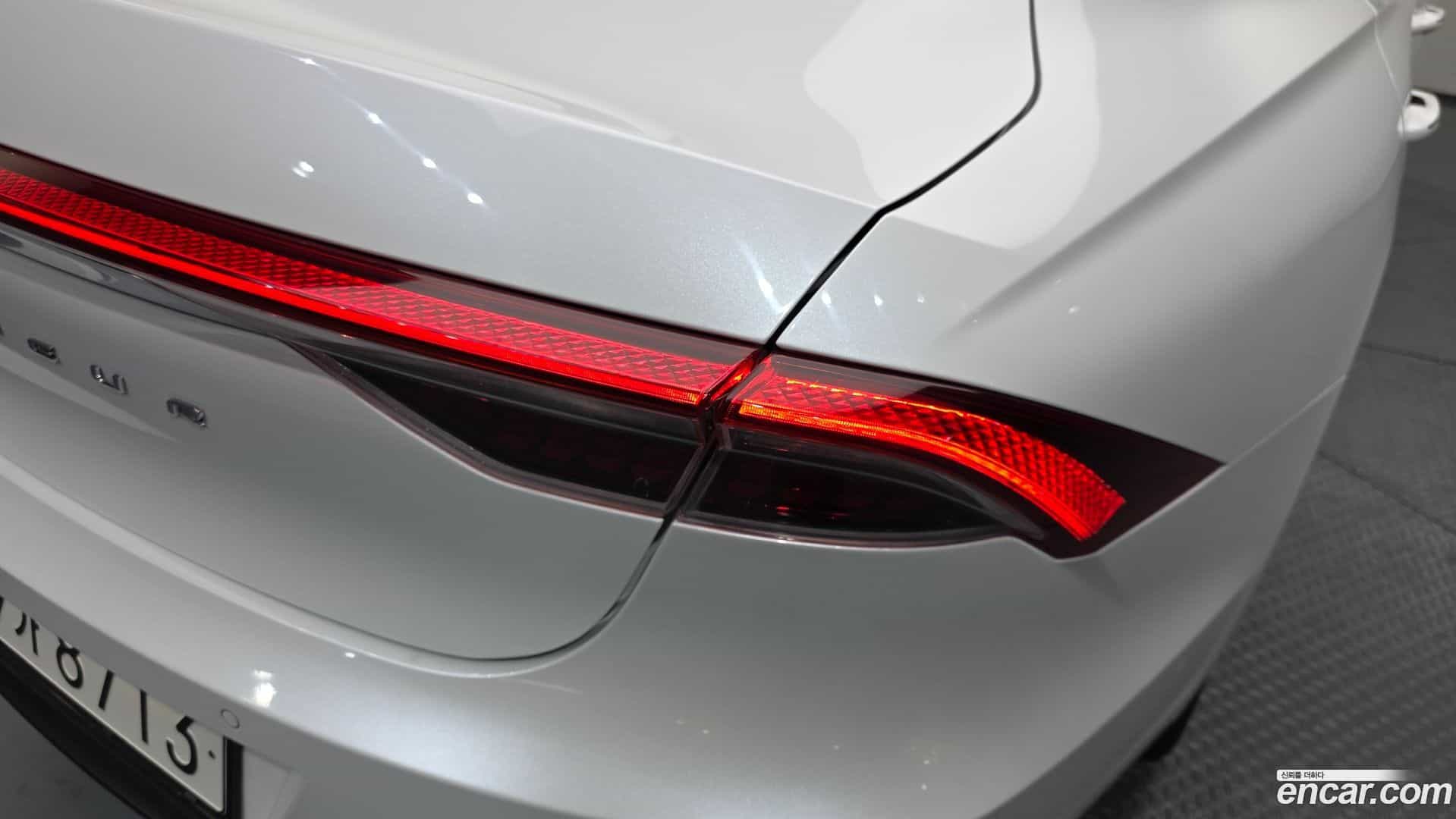 Grandeur Hyundai 2022.2-OUTER-033