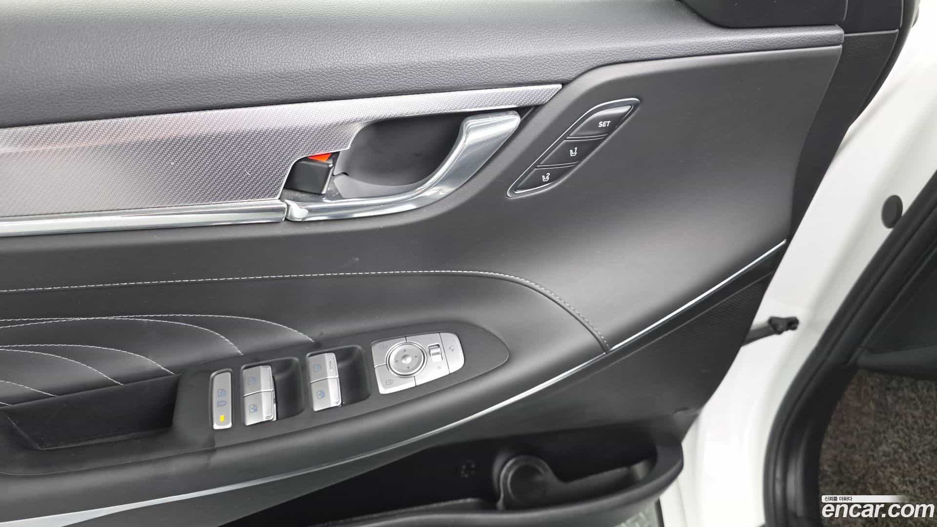 Grandeur Hyundai 2022.2-OPTION-044