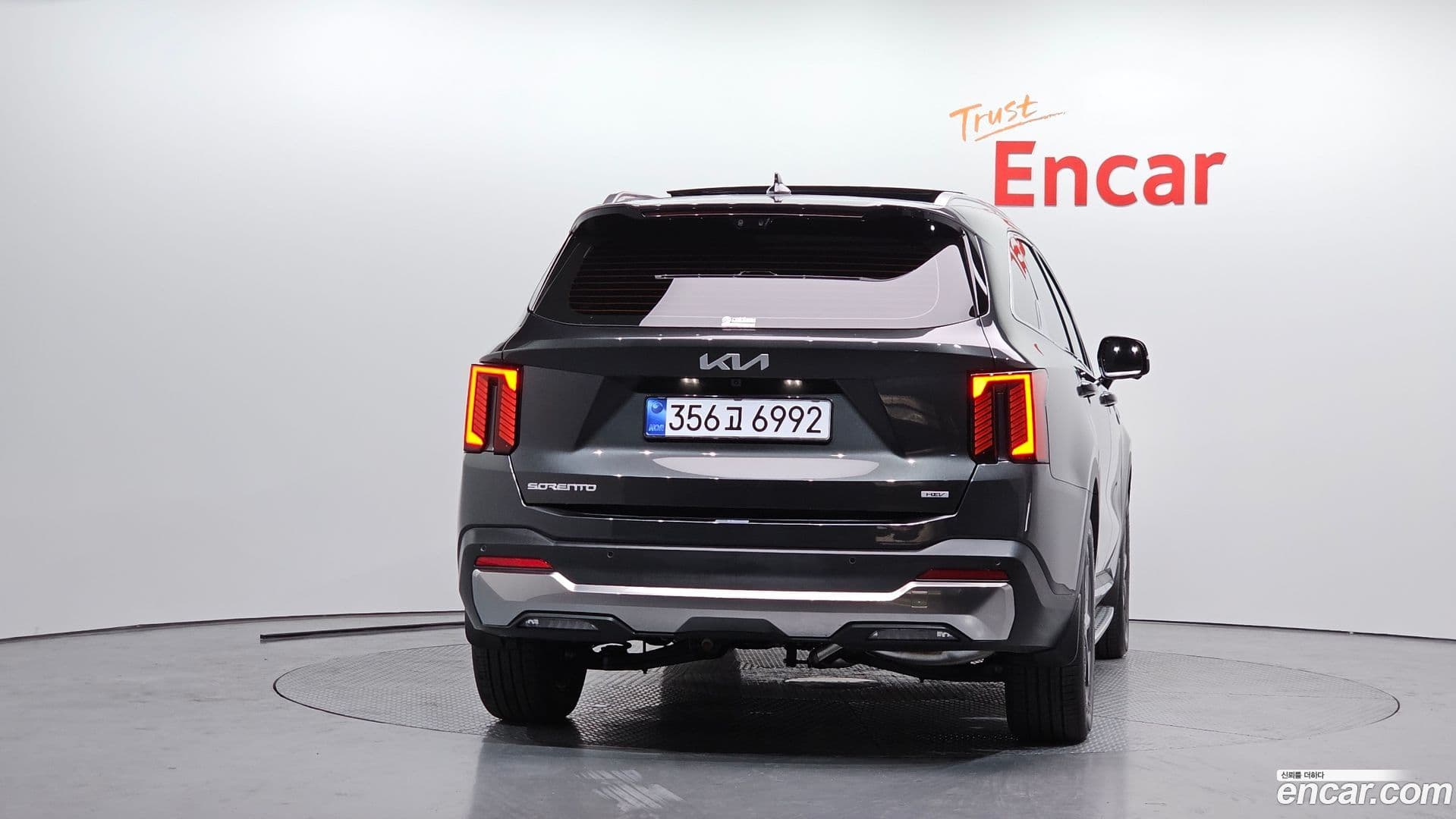 Main__Slider__Photo:Sorento Kia 2026.1-3