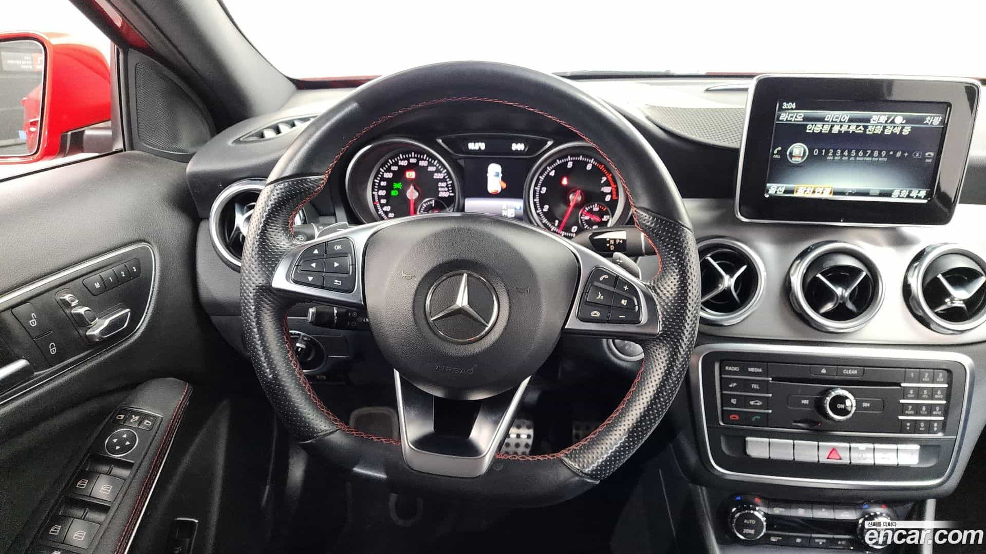 GLA-Class Mercedes-Benz 2019.4-OPTION-016