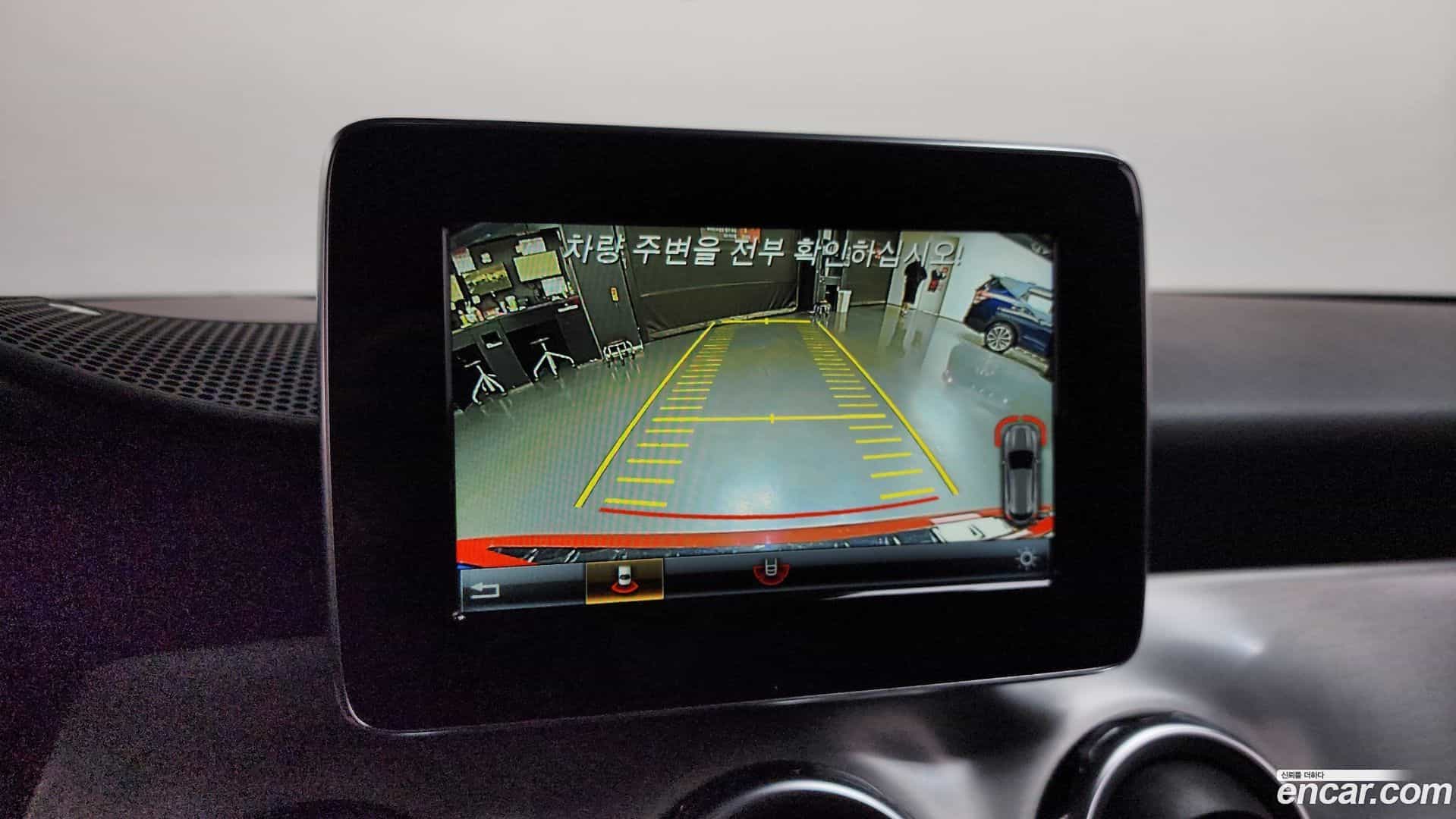 GLA-Class Mercedes-Benz 2019.4-OPTION-019
