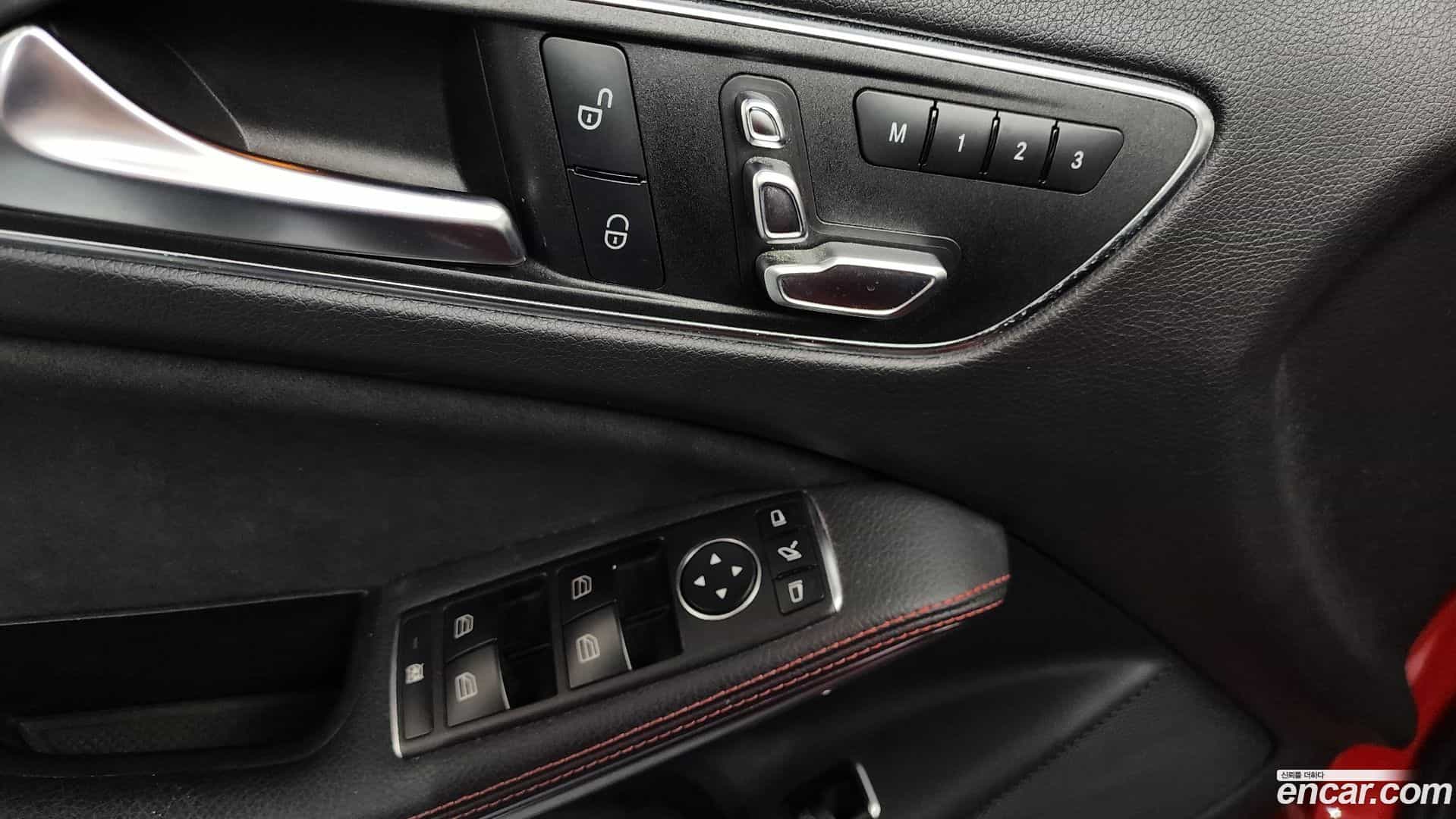 GLA-Class Mercedes-Benz 2019.4-OPTION-040