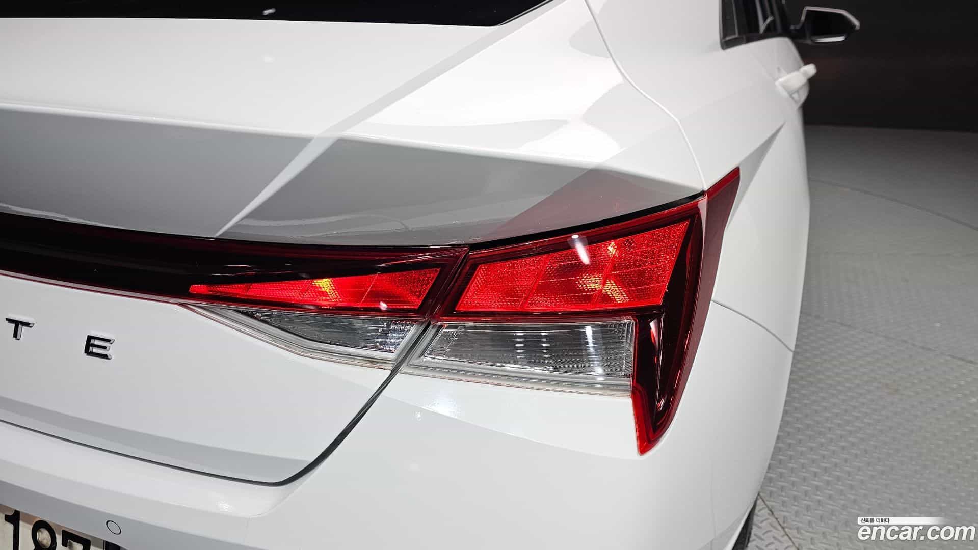 AVANTE Hyundai 2021.2-OUTER-033