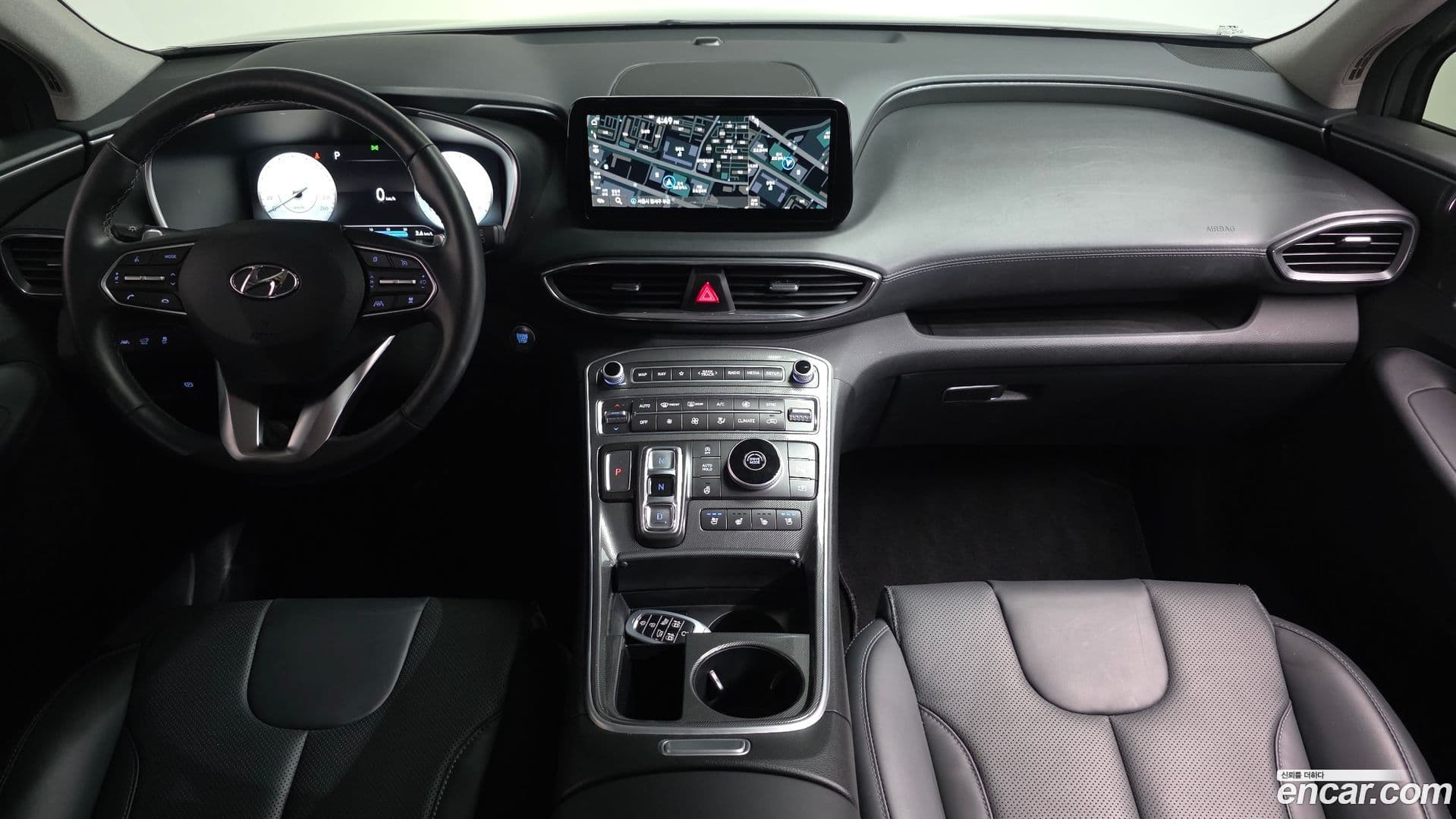 Main__Slider__Photo:Santafe Hyundai 2023.6-6