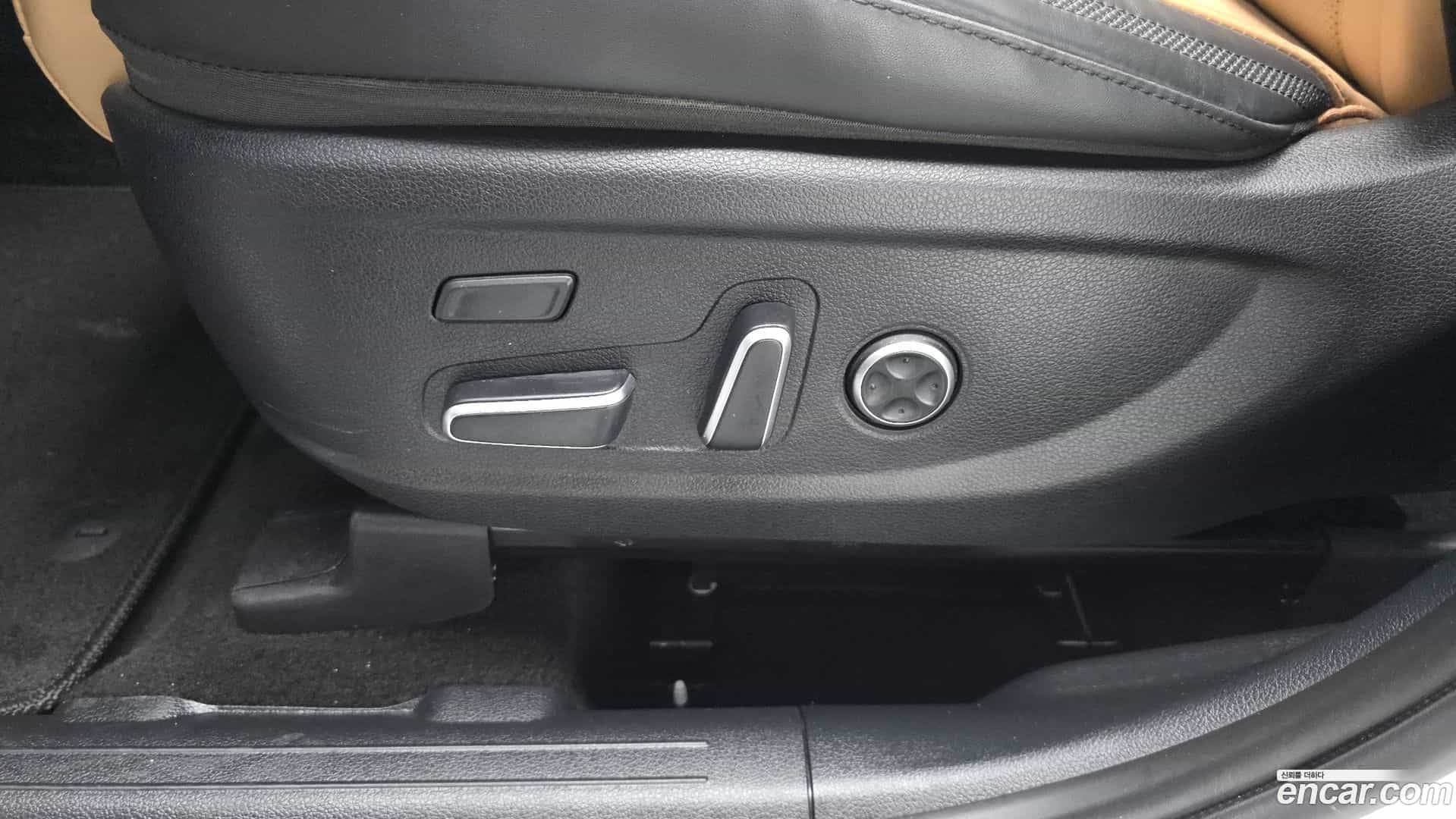 Santafe Hyundai 2022.11-OPTION-047