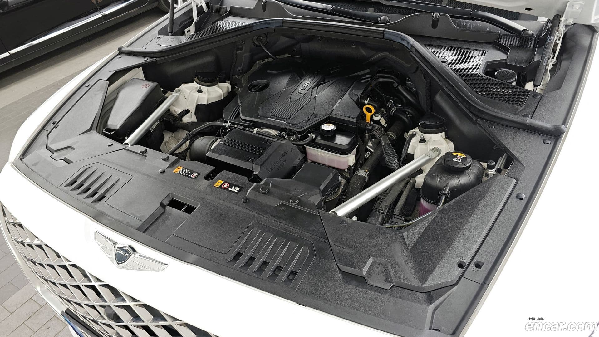 Main__Slider__Photo:GV80 Genesis 2021.7-5