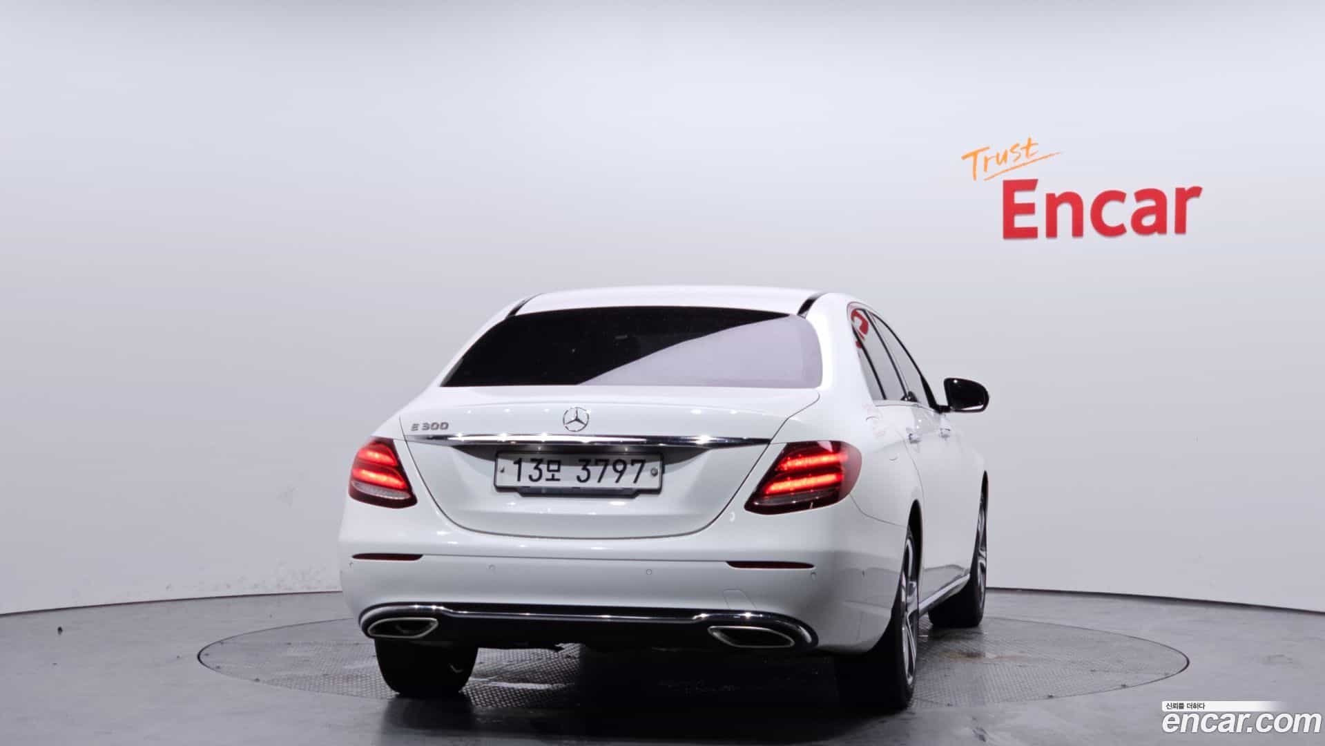 E-Class Mercedes-Benz 2017.1-OUTER-004