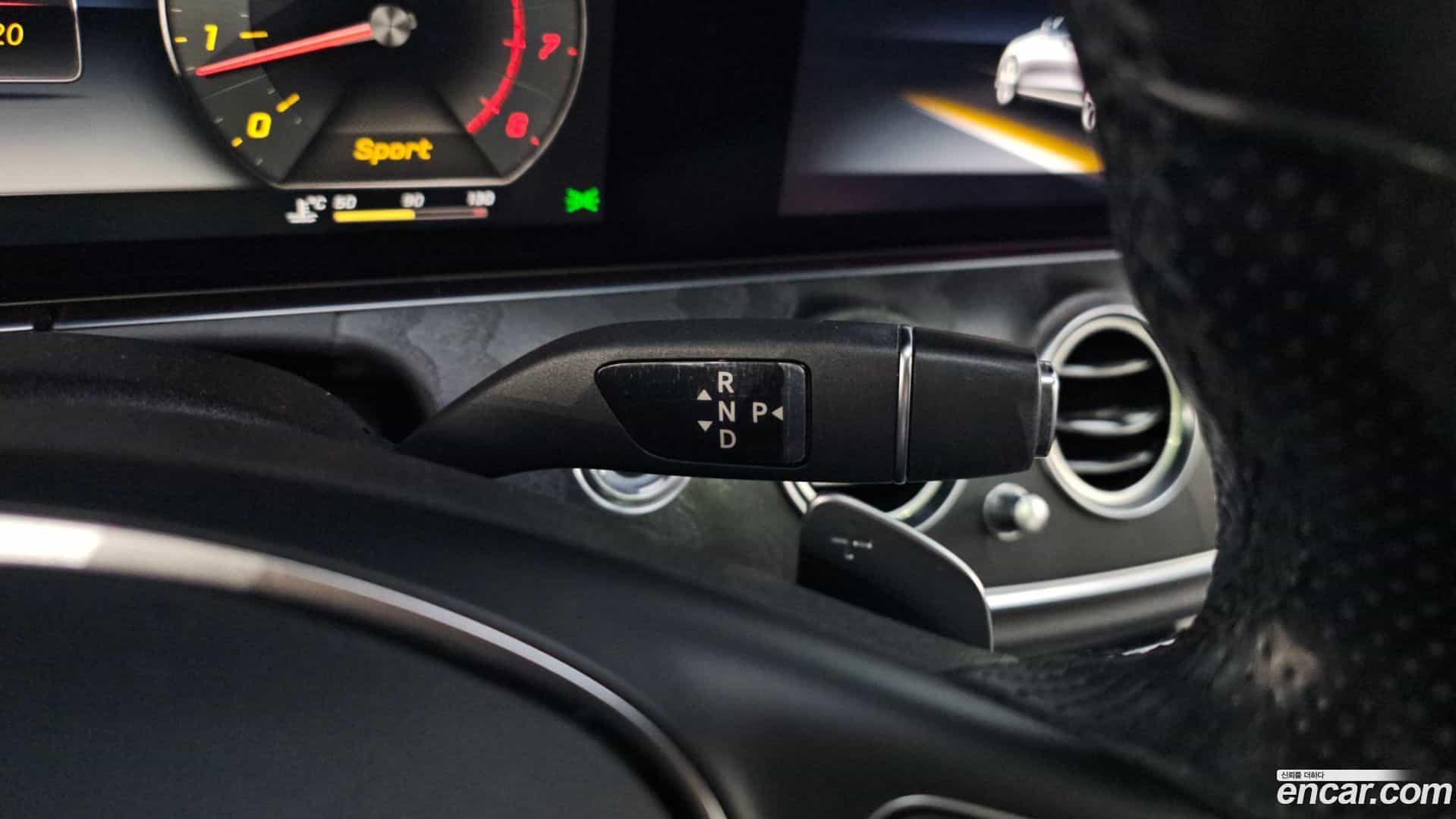 E-Class Mercedes-Benz 2017.1-INNER-009