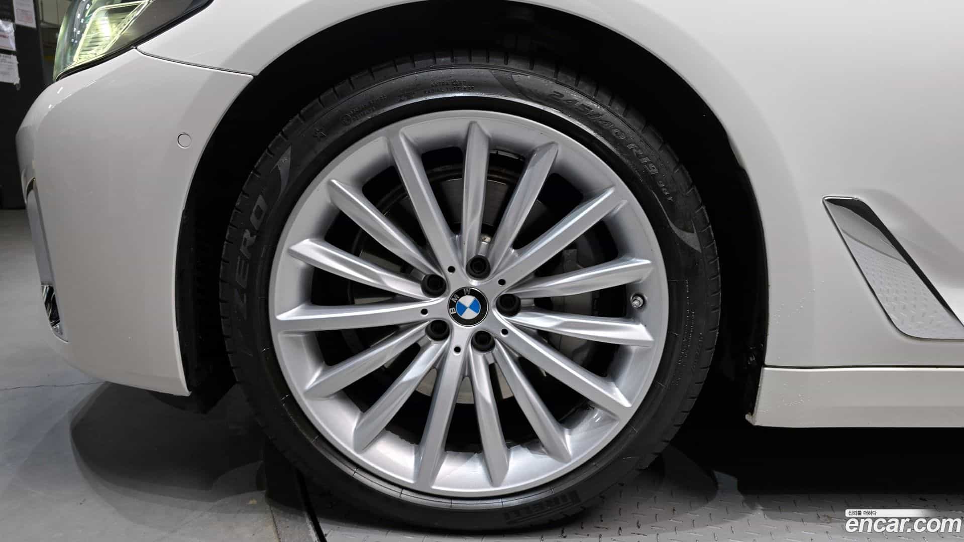 5-Series BMW 2023.8-OUTER-005