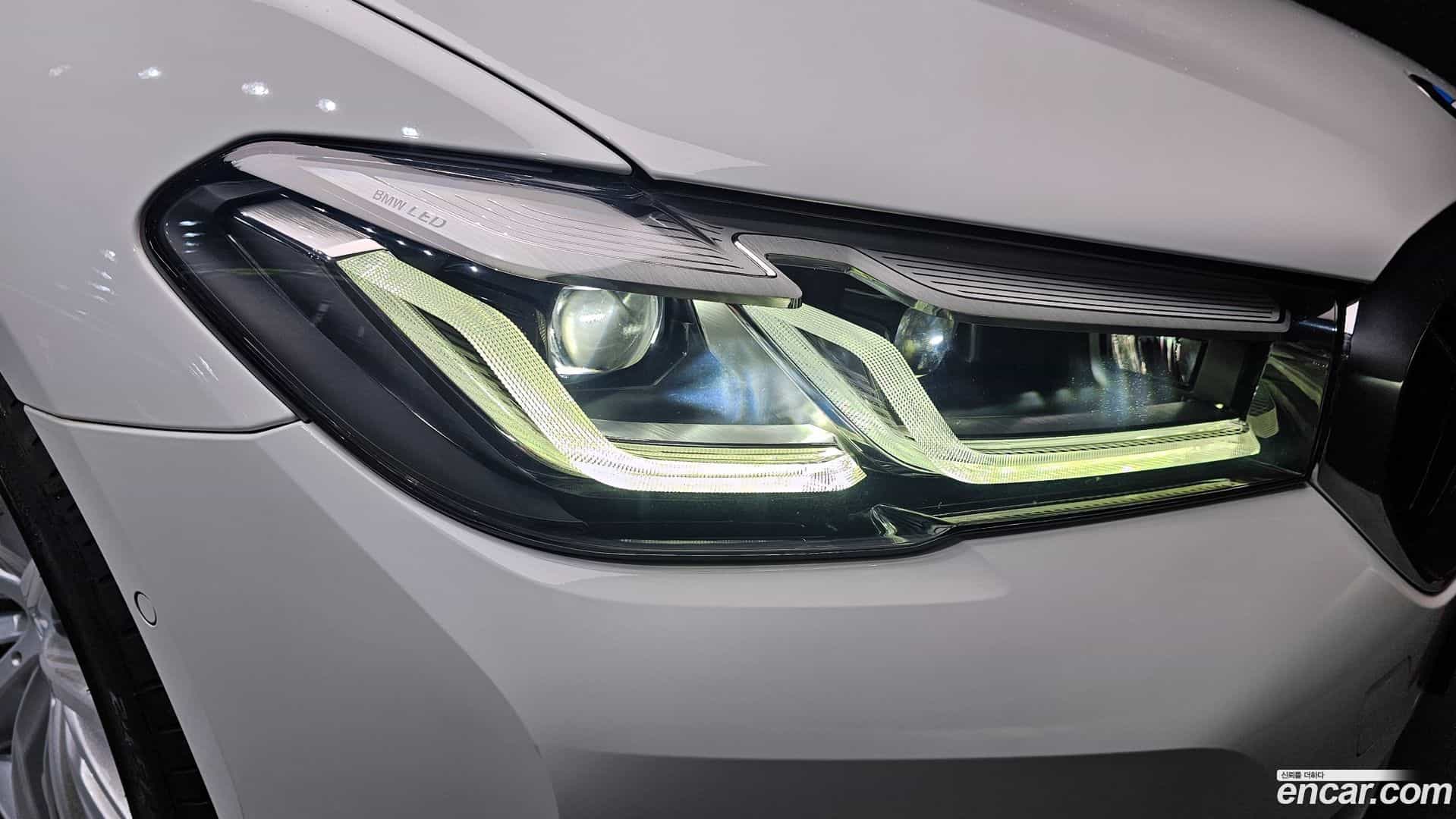 5-Series BMW 2023.8-OUTER-032