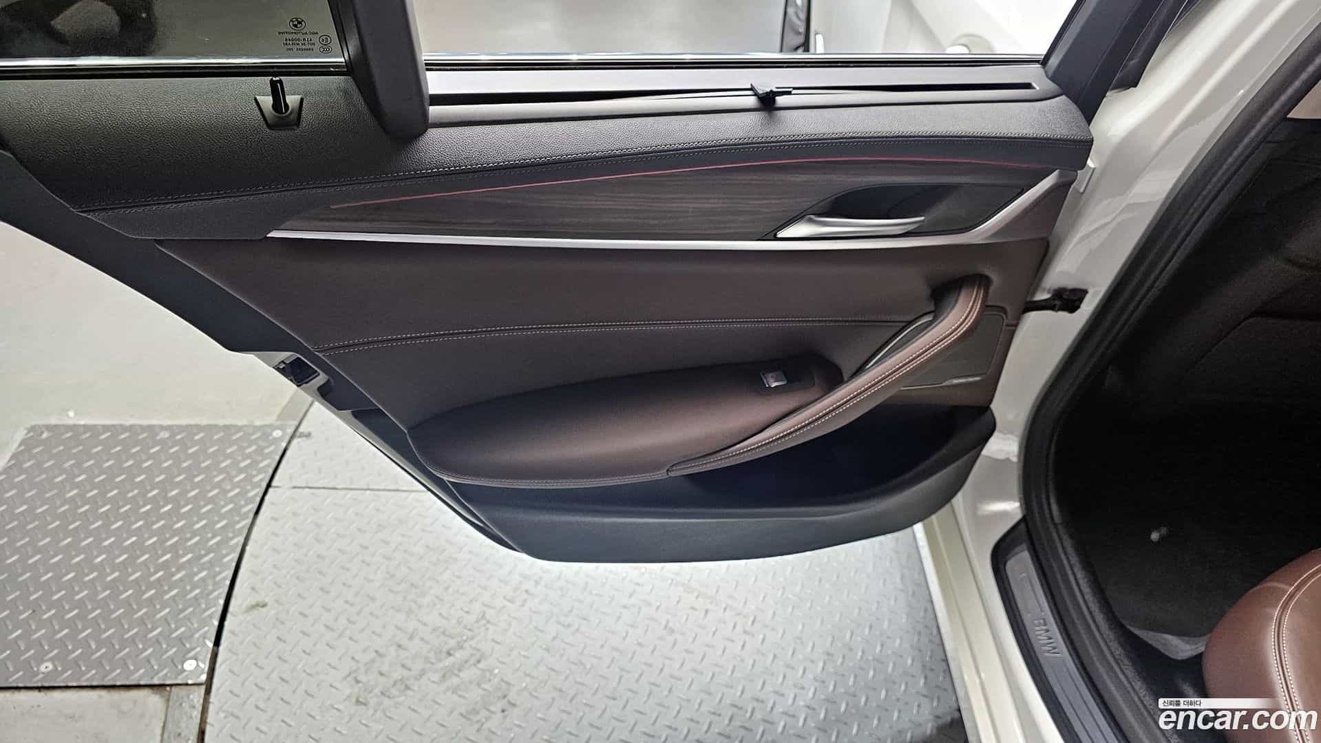 5-Series BMW 2023.8-INNER-035