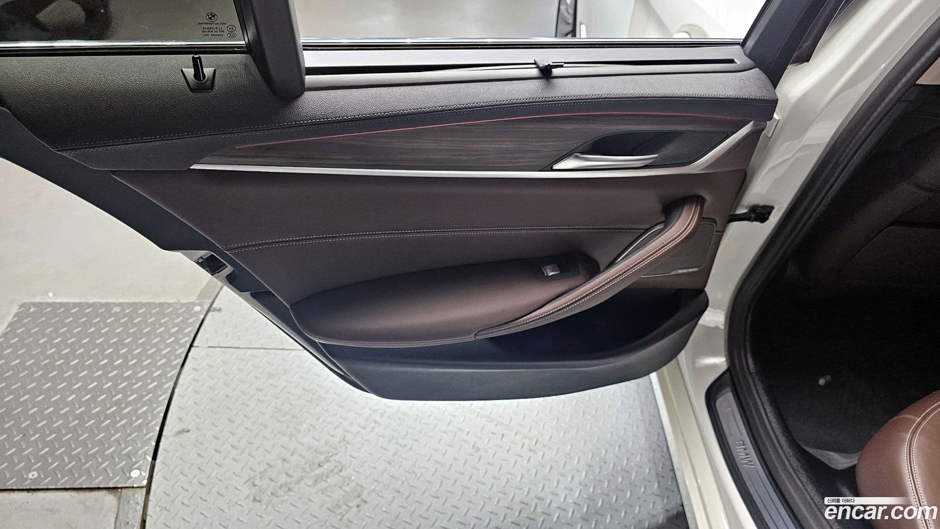 Main__Slider__Photo:5-Series BMW 2023.8-24