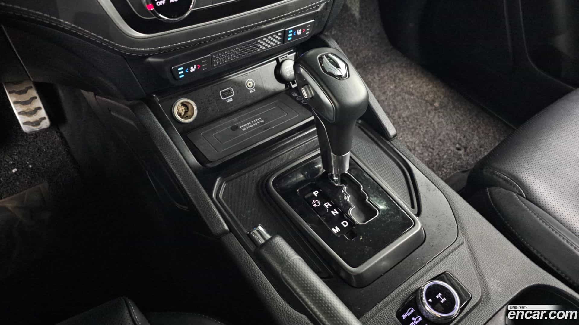Rexton KG Mobility 2020.8-INNER-009