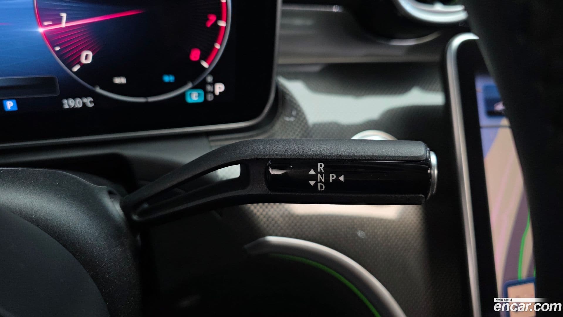 Main__Slider__Photo:C-Class Mercedes-Benz 2023.6-8