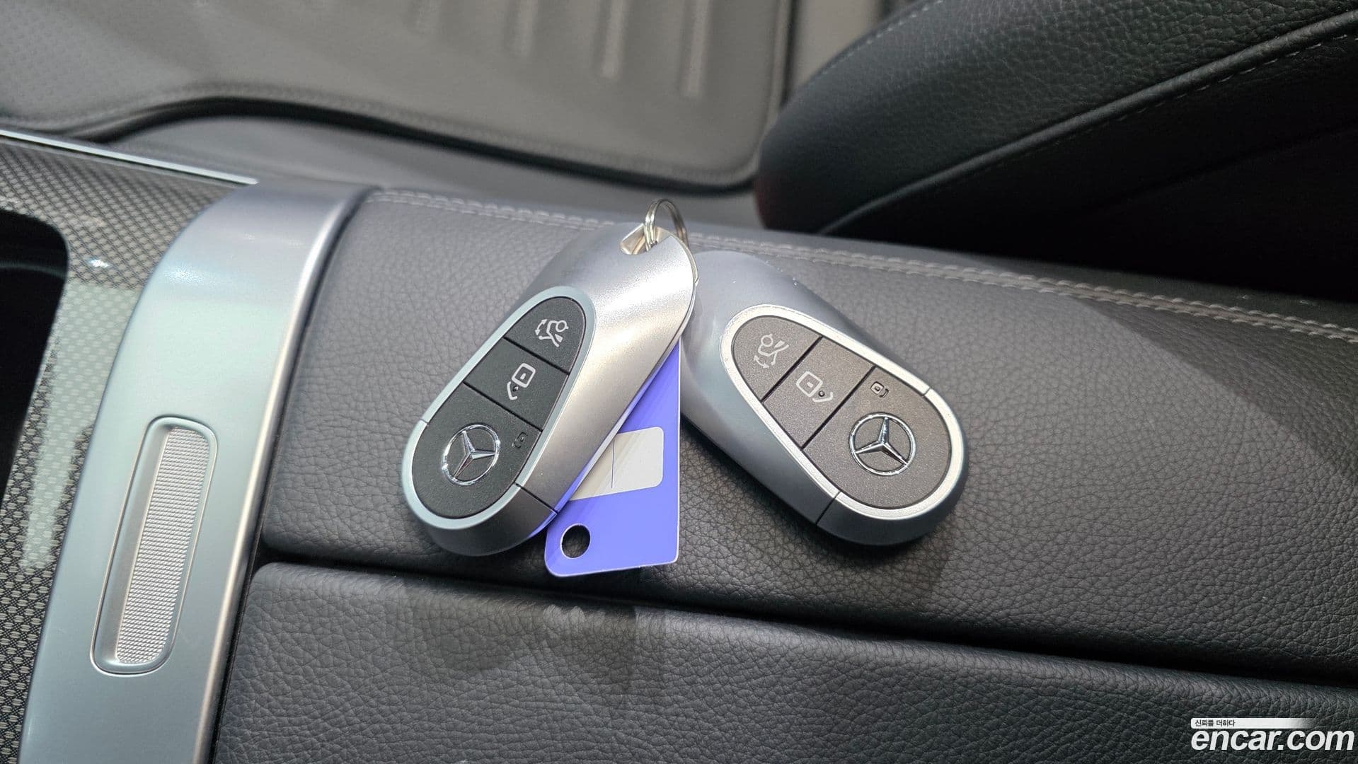 Main__Slider__Photo:C-Class Mercedes-Benz 2023.6-29