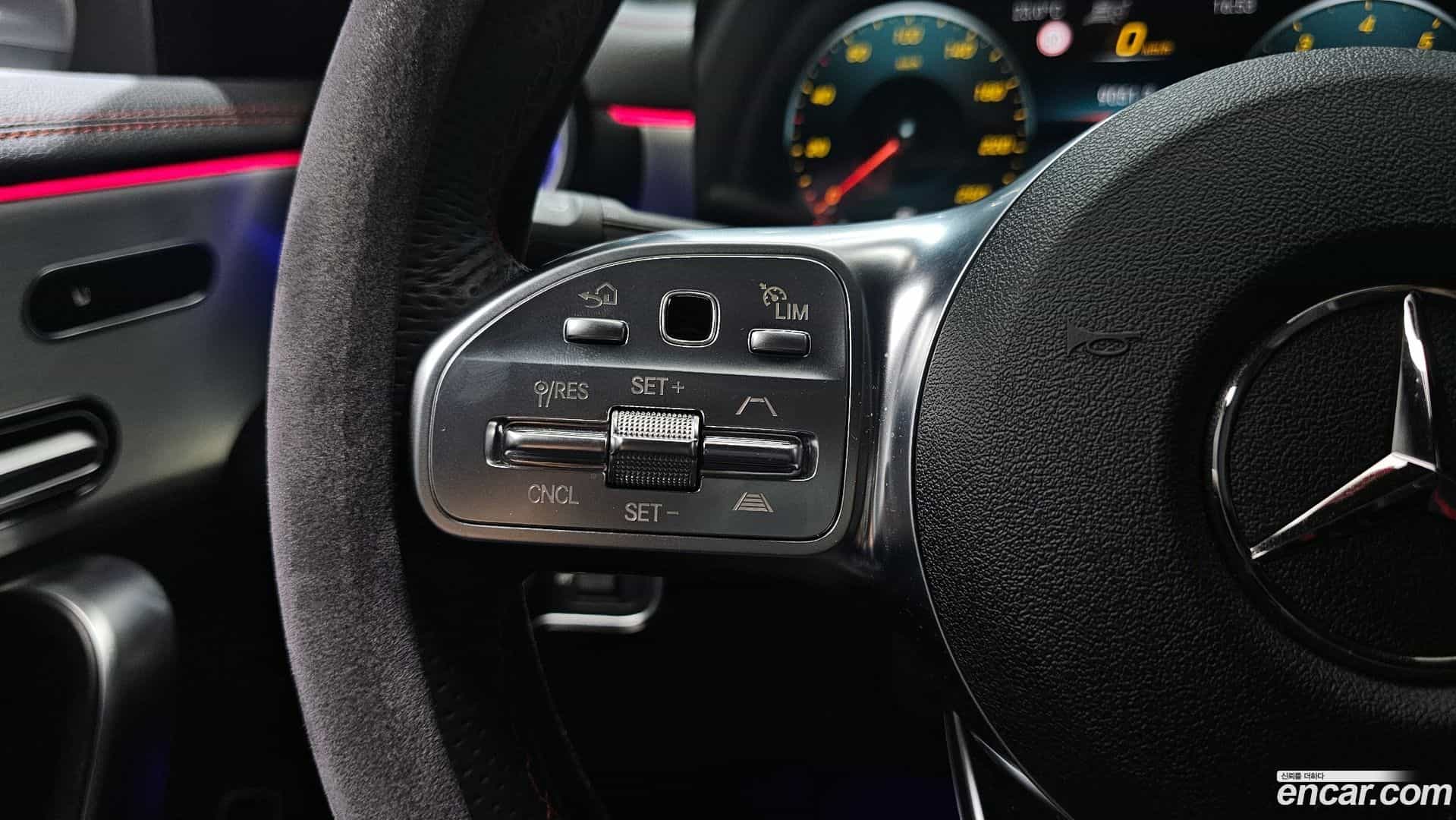 CLA-Class Mercedes-Benz 2023.0-OPTION-022