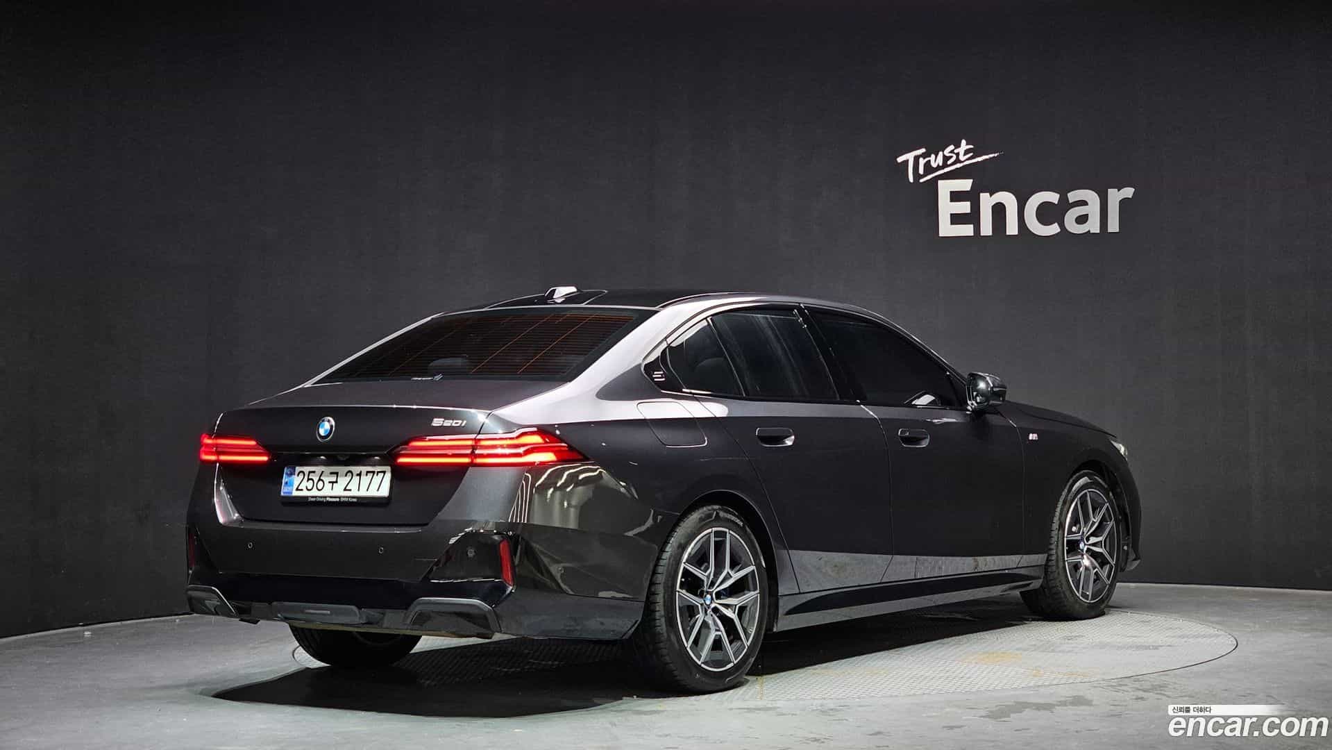 5-Series BMW 2025.1-OUTER-002